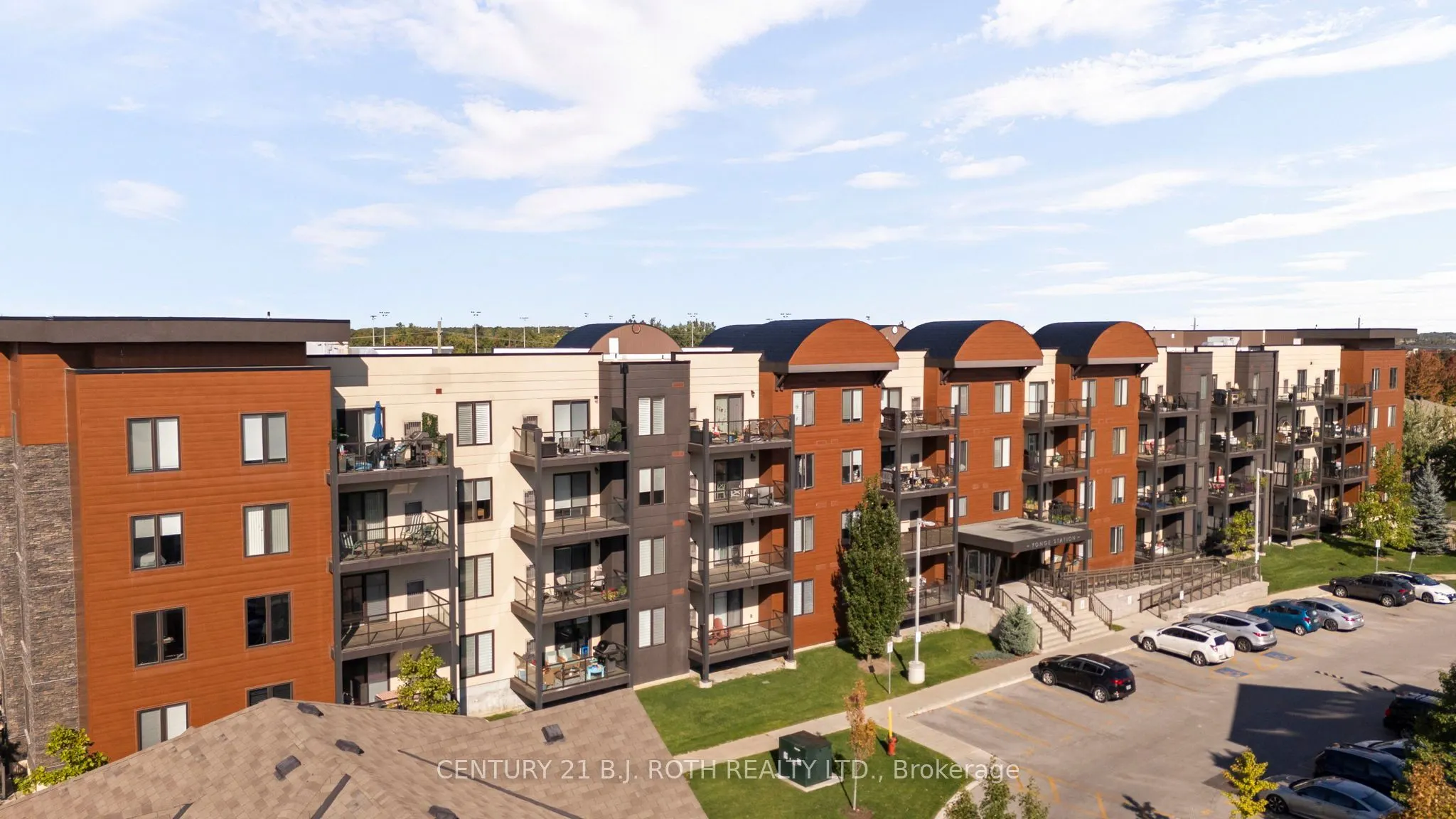 720 YONGE Street, #218
