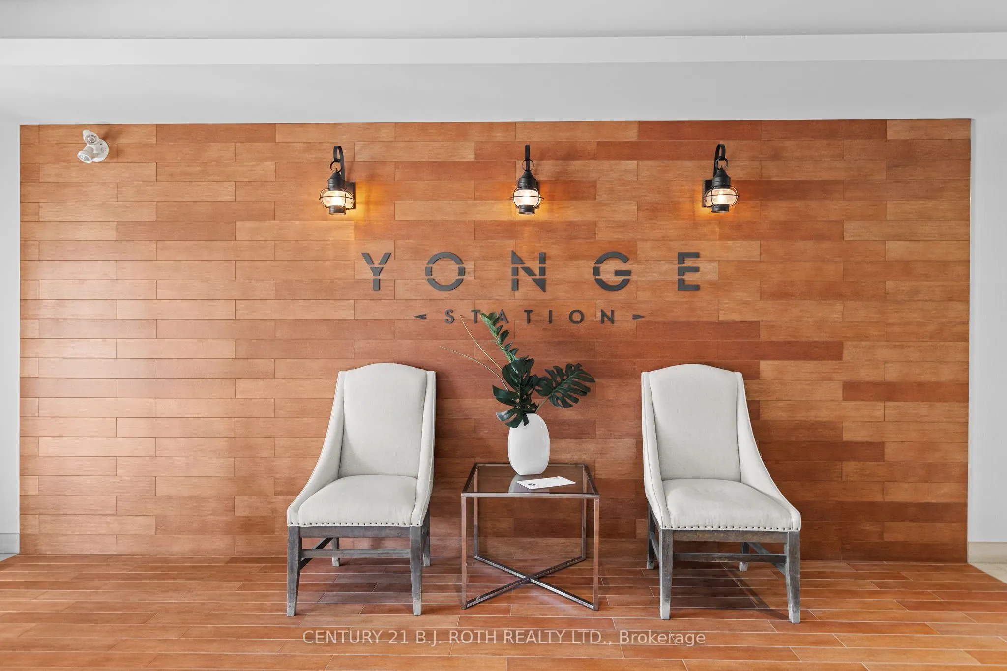 720 YONGE Street, #218