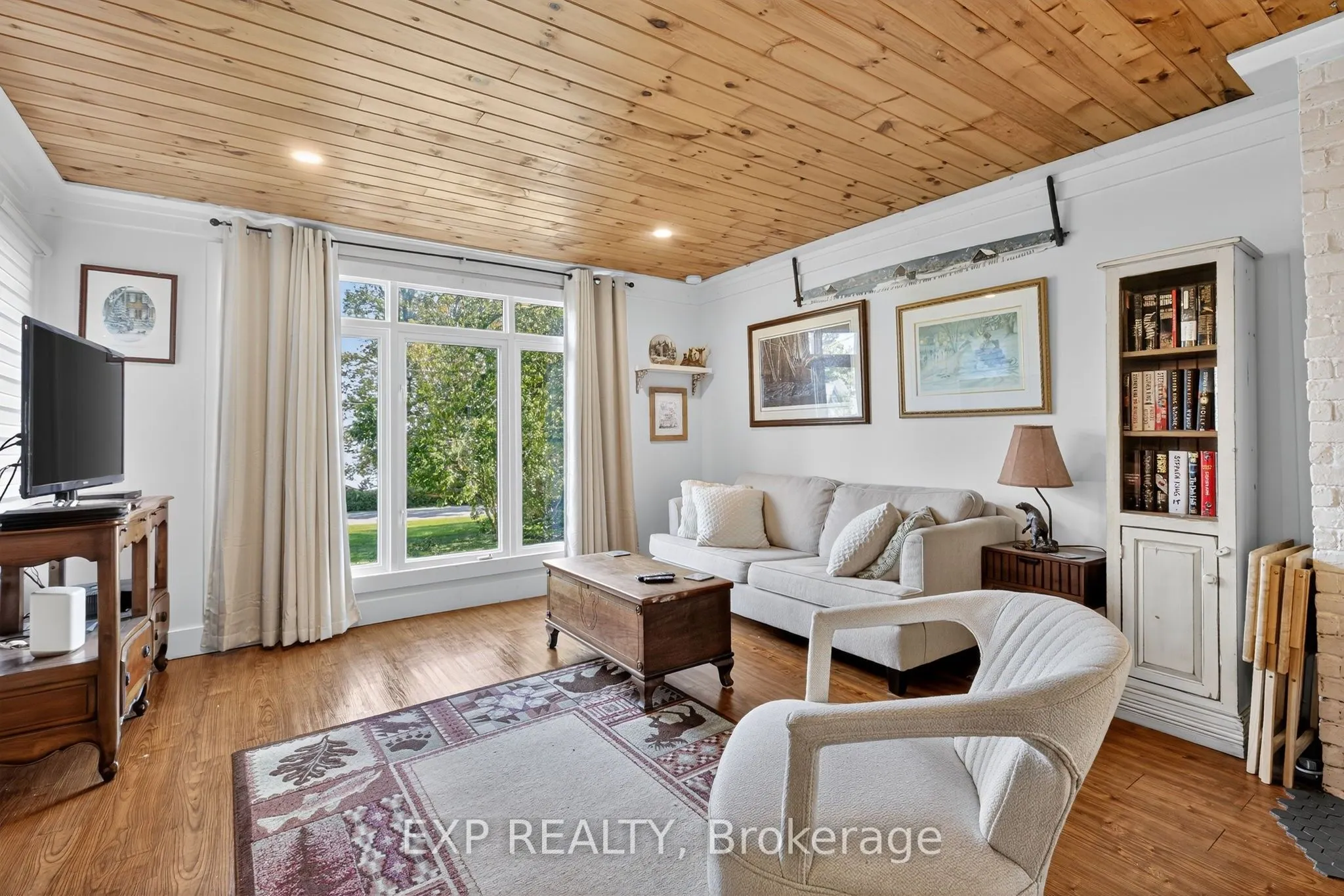 481 Lakeshore Road E