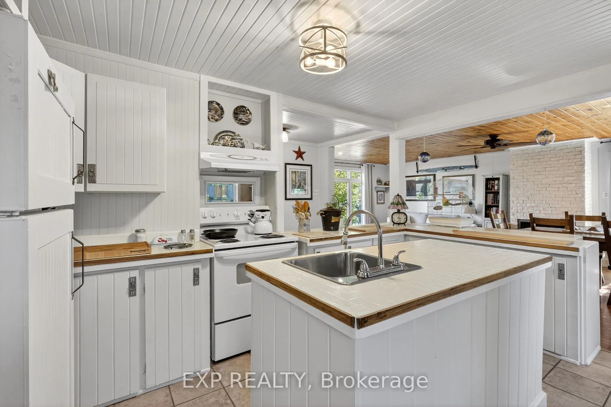481 Lakeshore Road E