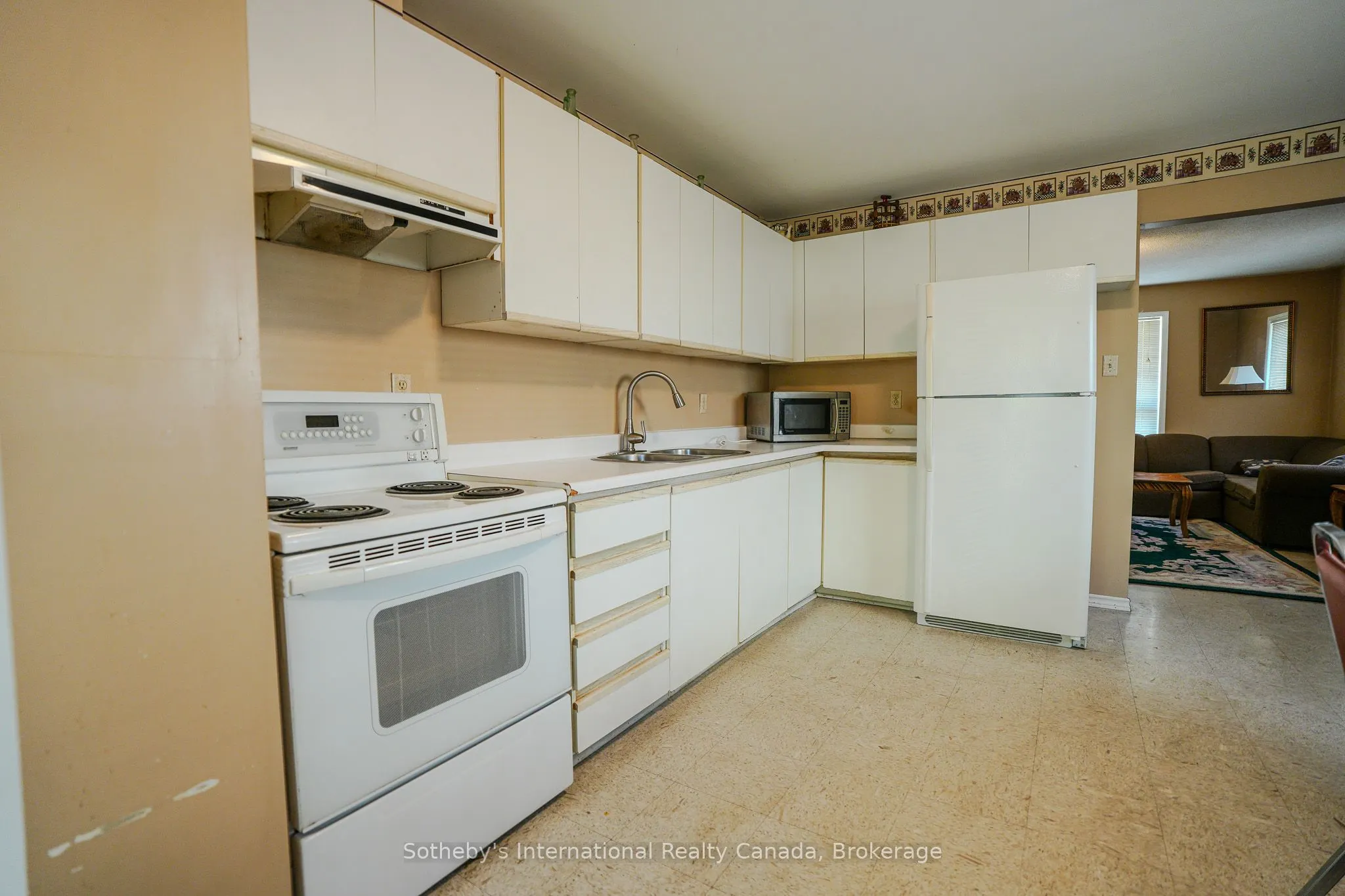 19 47th Street S