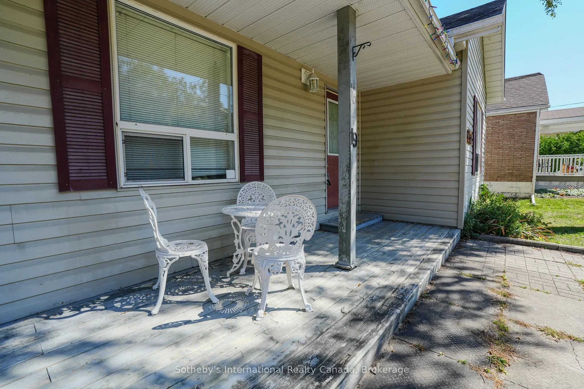 19 47th Street S