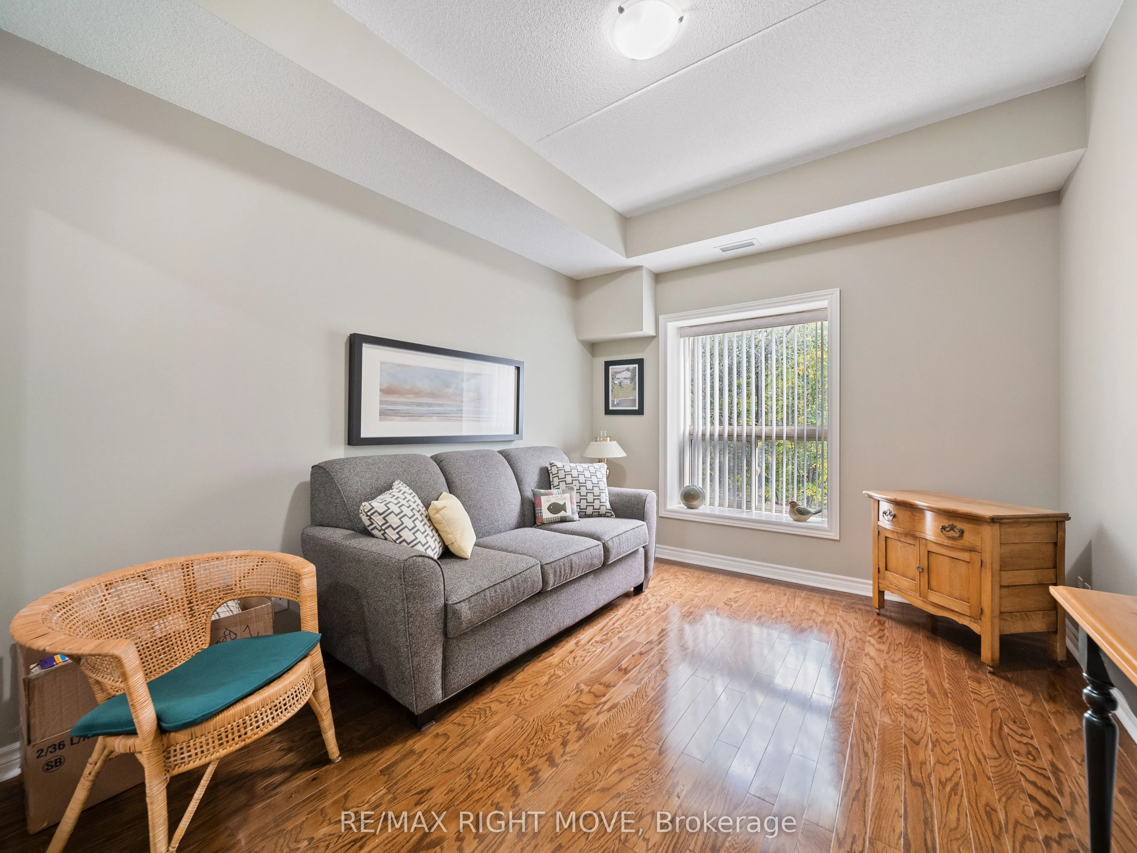 486 LACLIE Street, #410