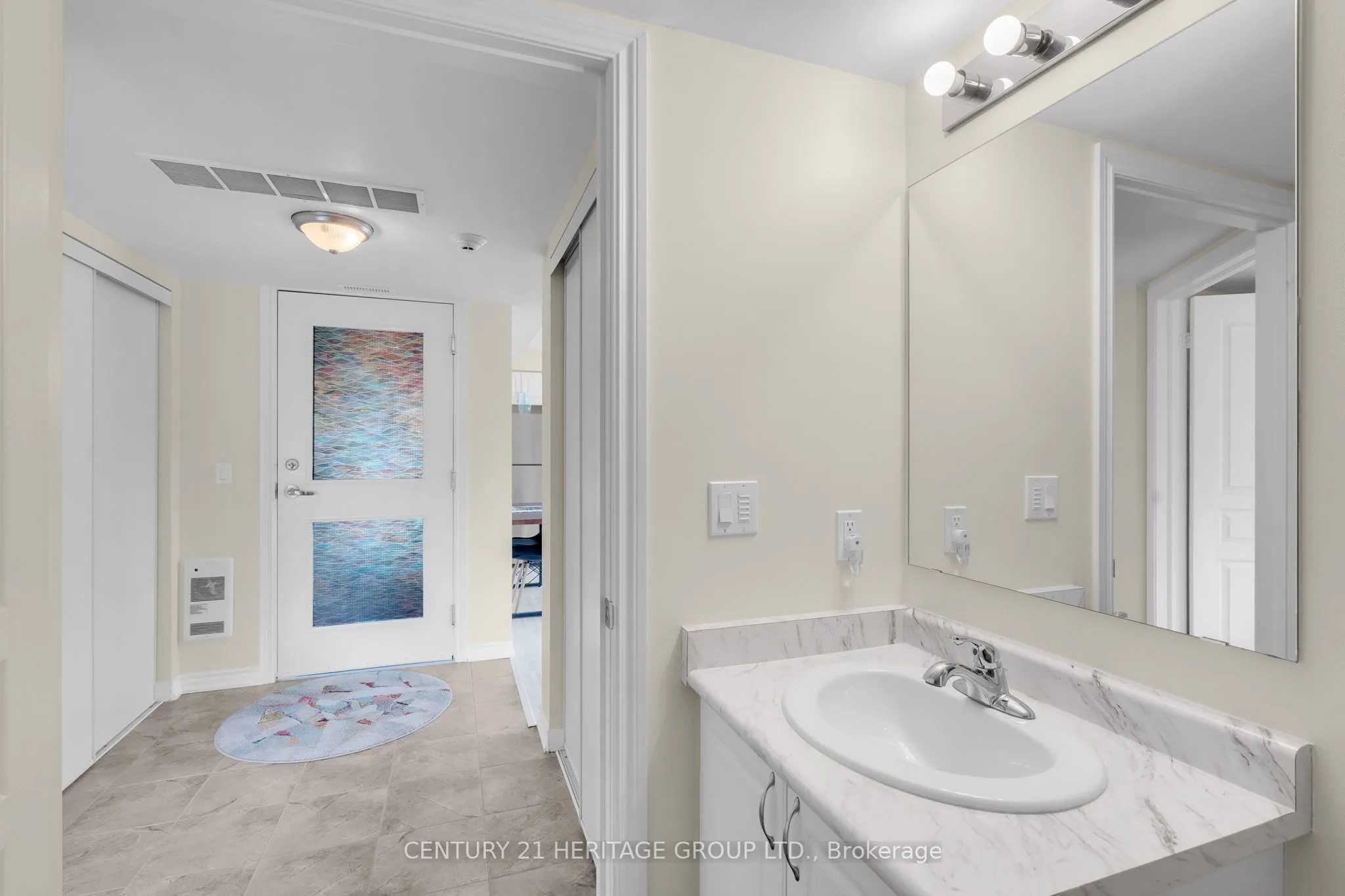 2 Anchorage Crescent, #200