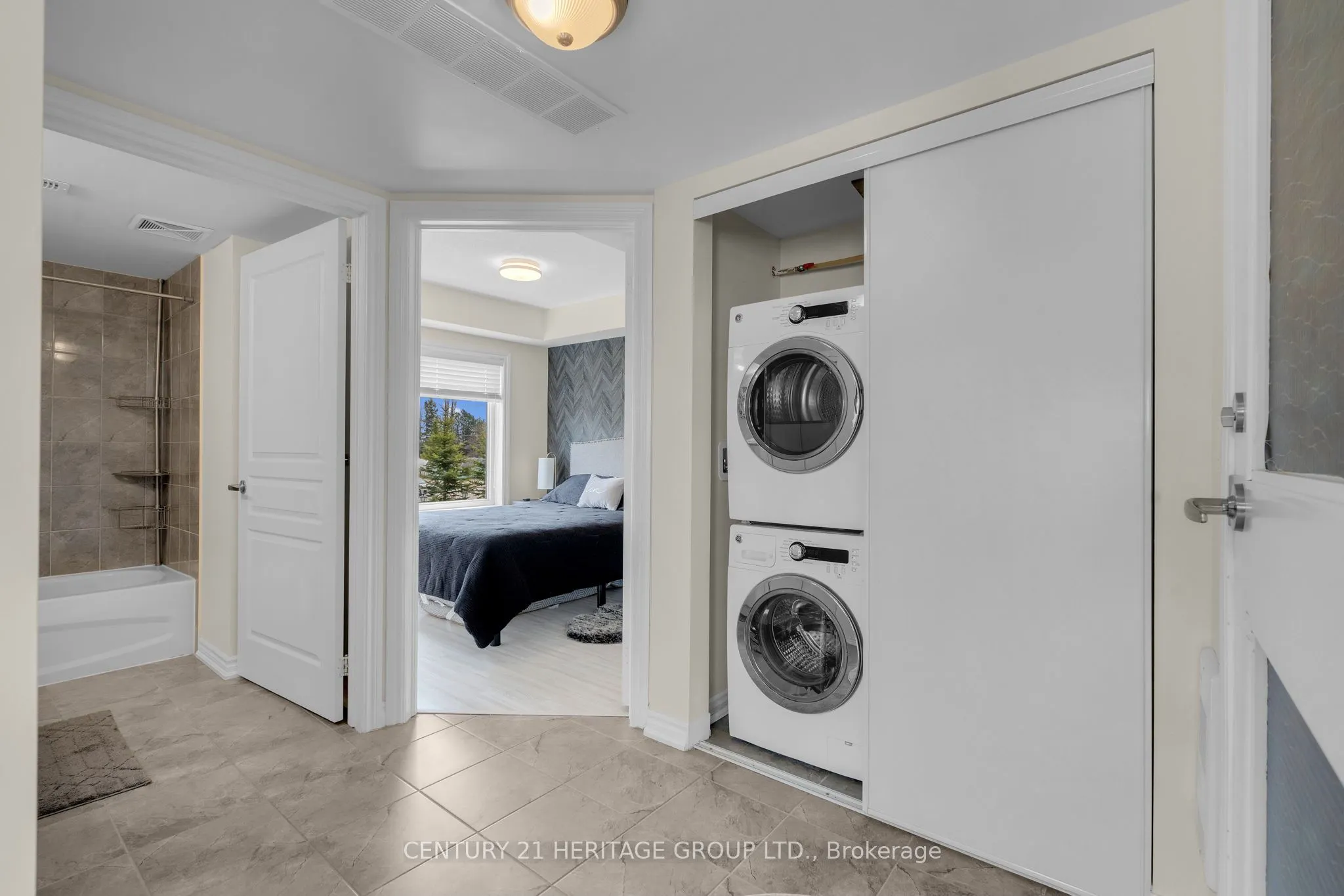 2 Anchorage Crescent, #200