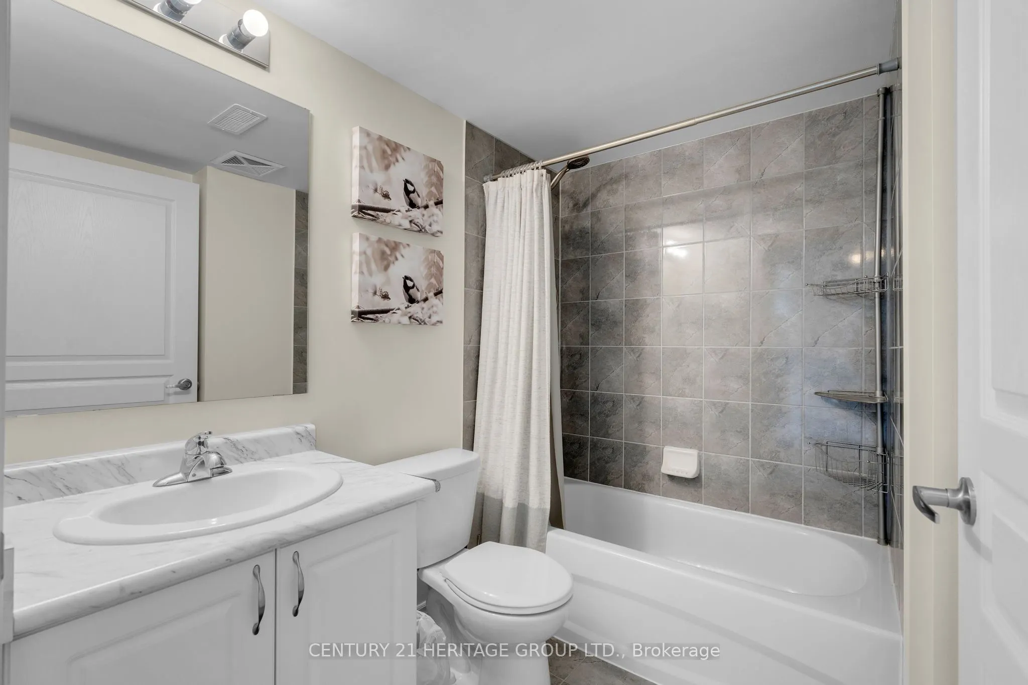 2 Anchorage Crescent, #200