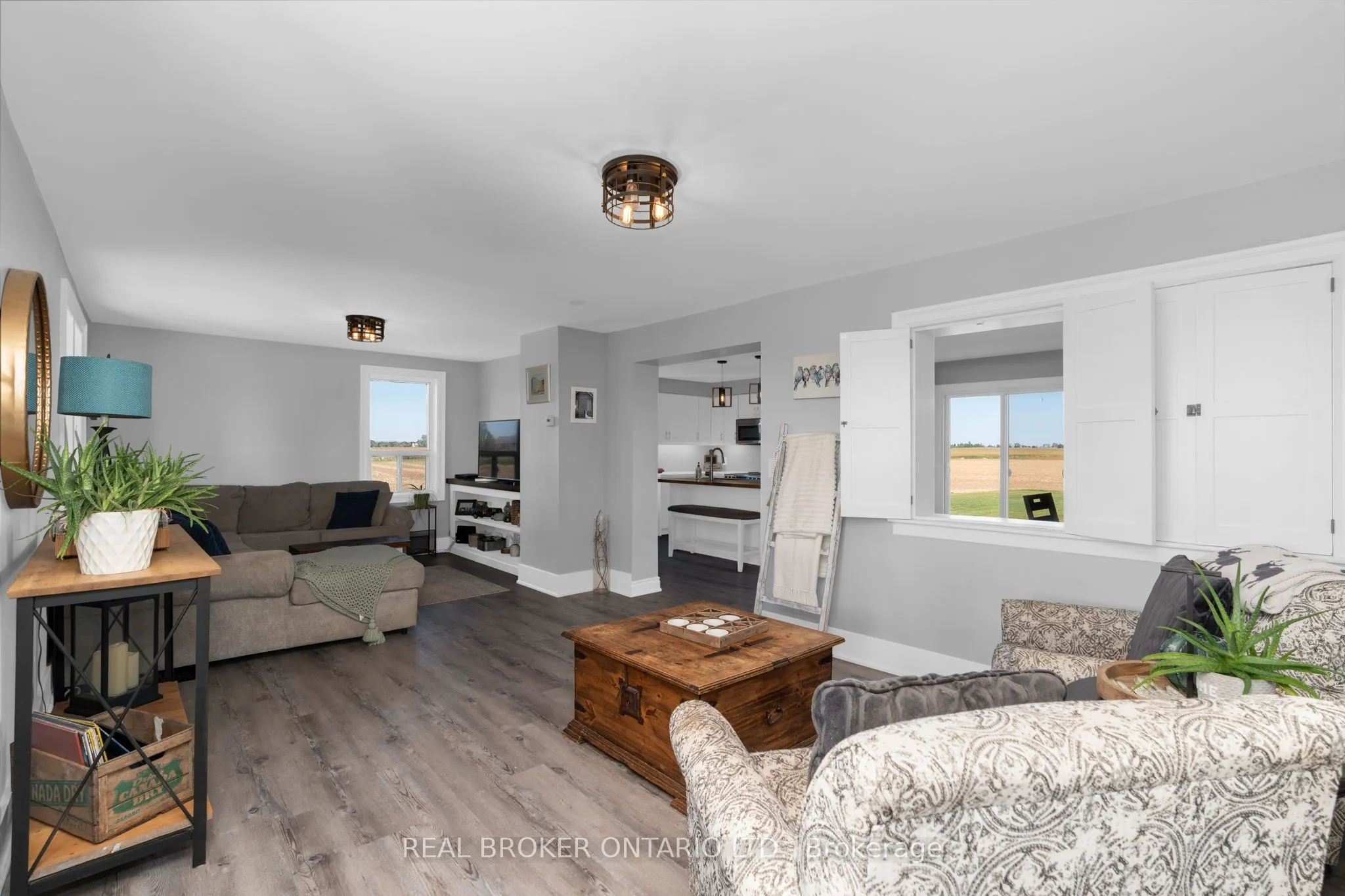 4542 6 SUNNIDALE Concession
