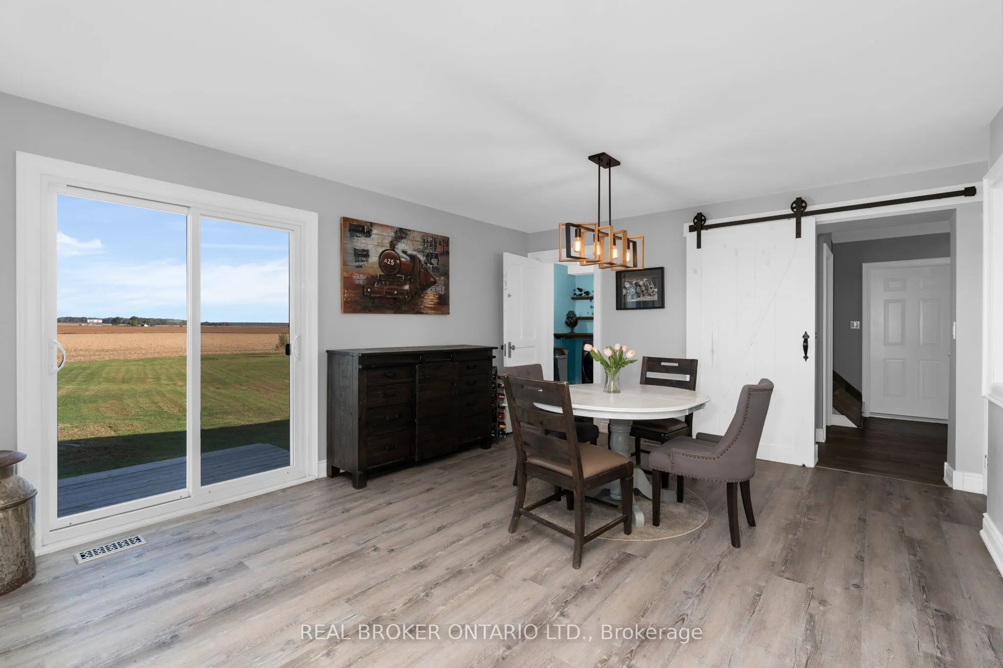 4542 6 SUNNIDALE Concession