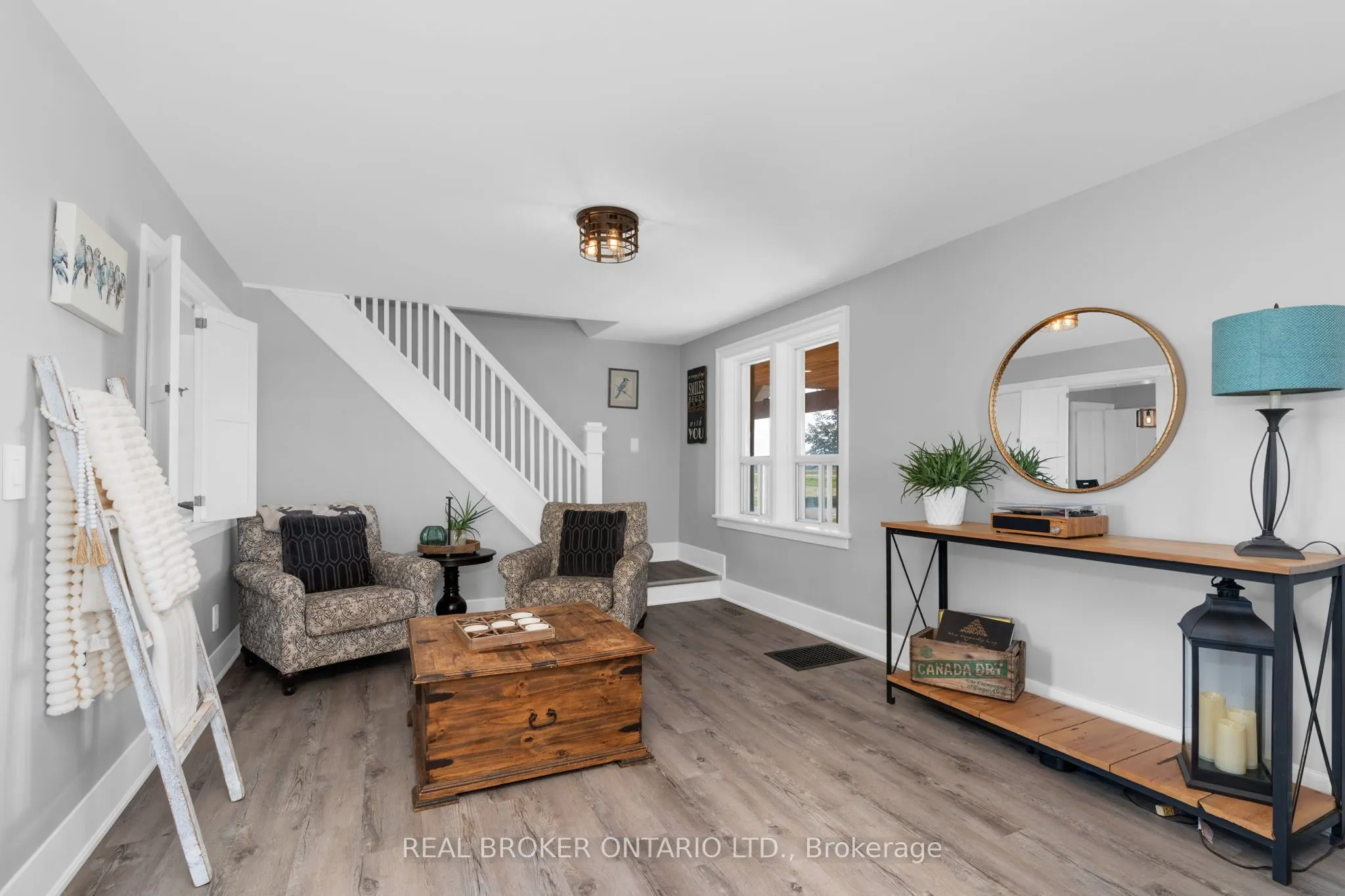4542 6 SUNNIDALE Concession