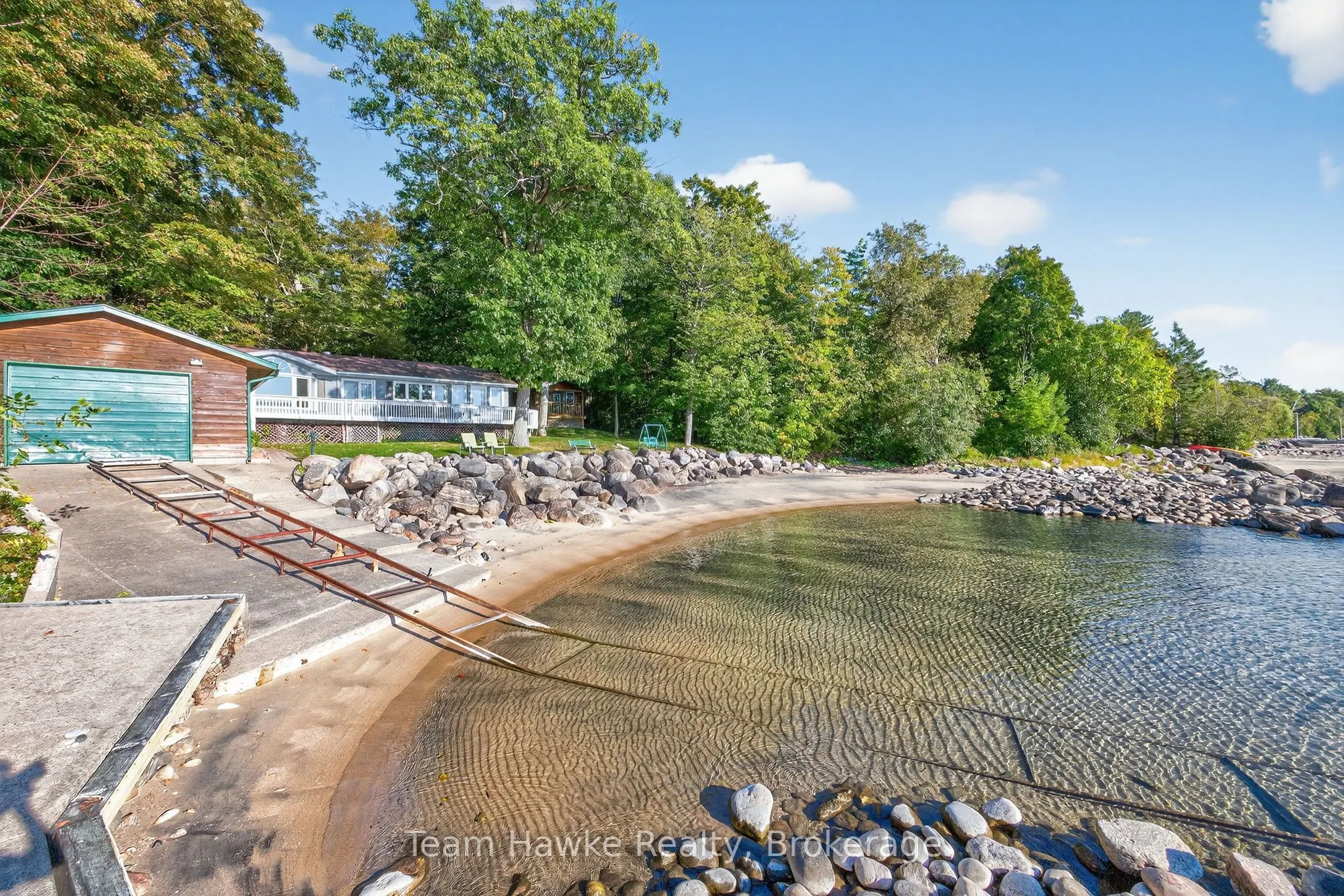 2082 Tiny Beaches Road N
