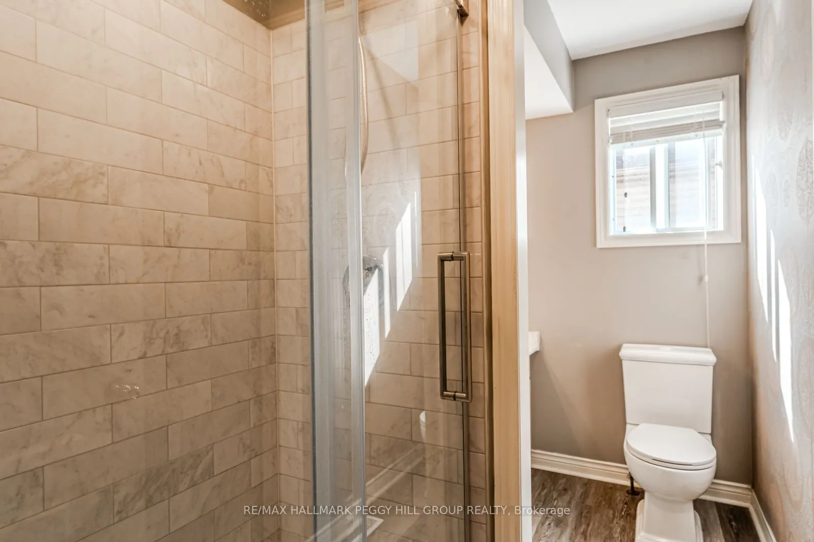 239 Simcoe Street