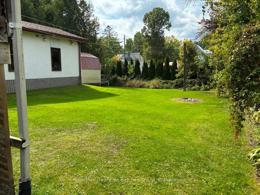 16 COMMUNITY CENTRE Drive
