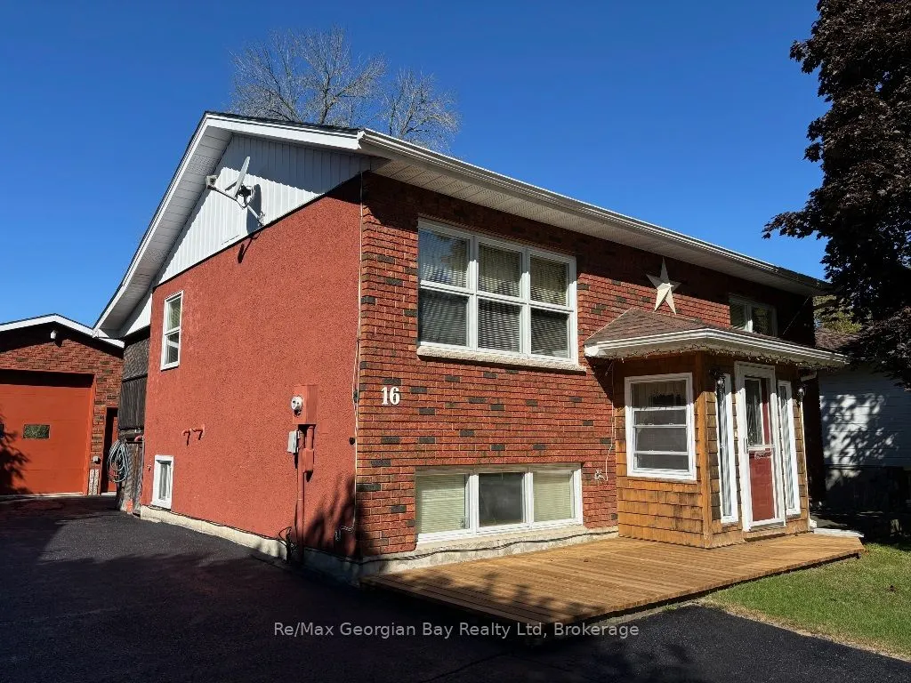 16 COMMUNITY CENTRE Drive
