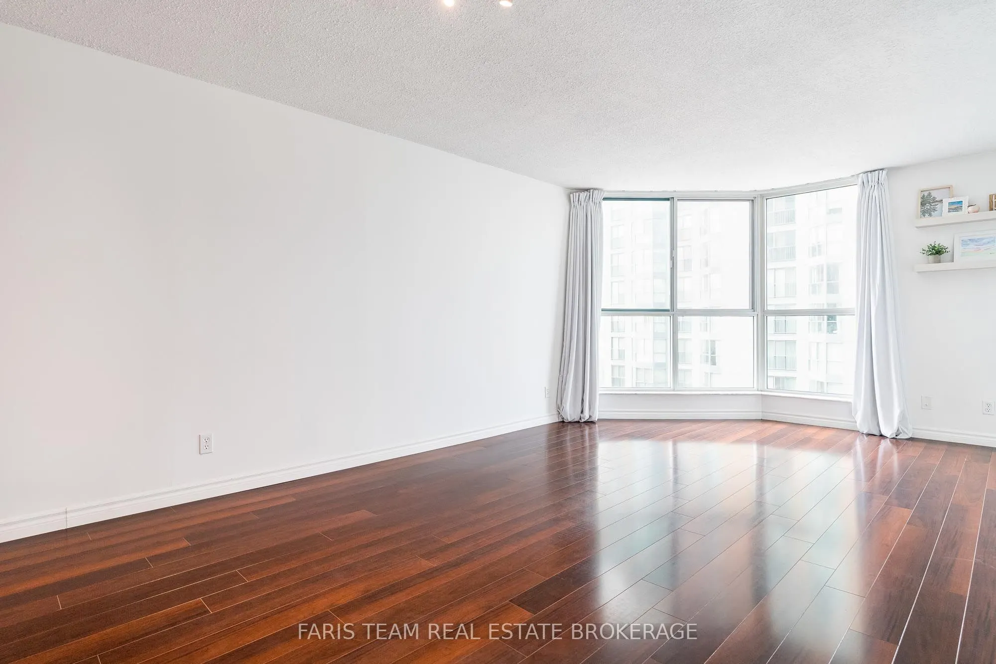 150 Dunlop Street E, #603