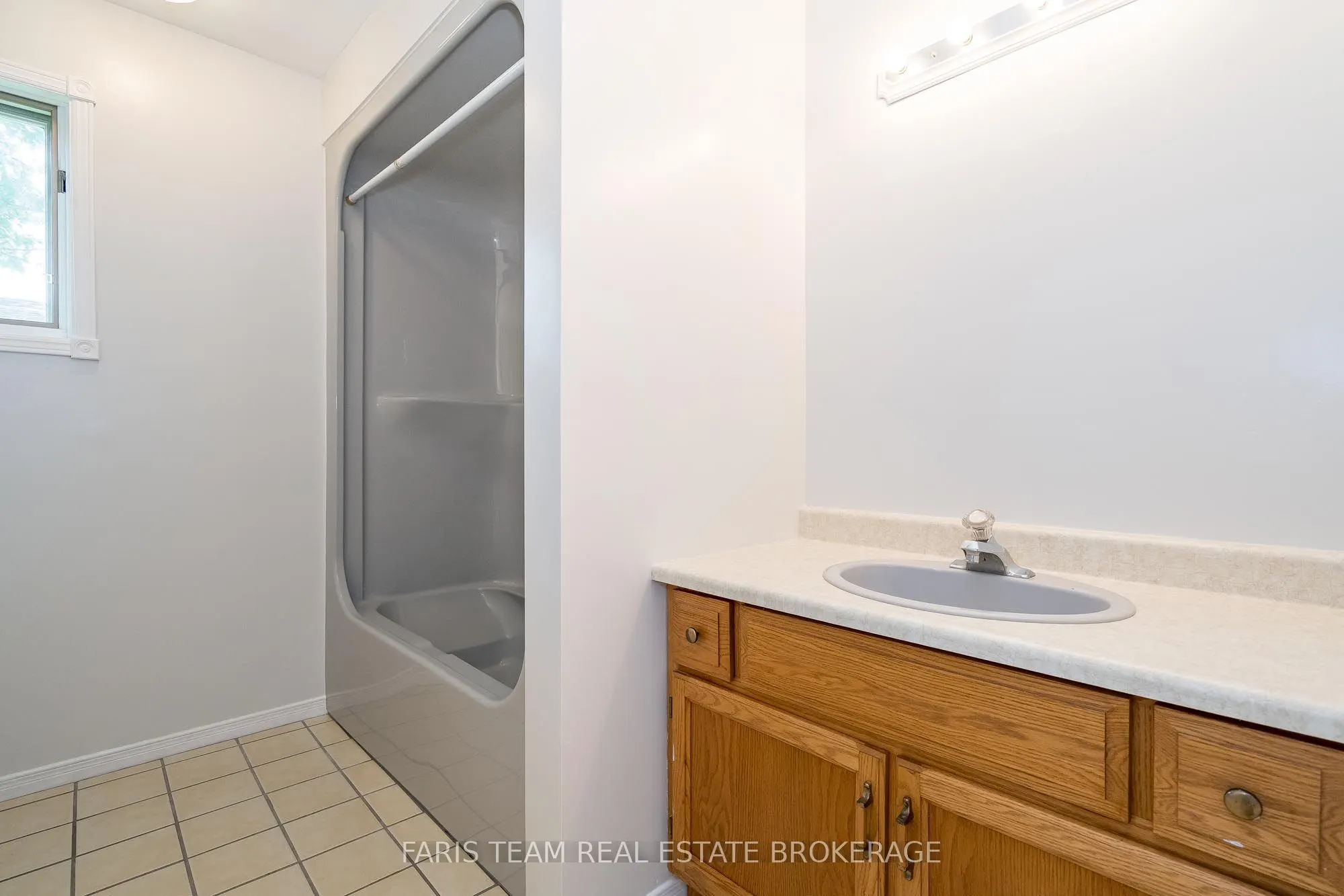 25 Bridle Road