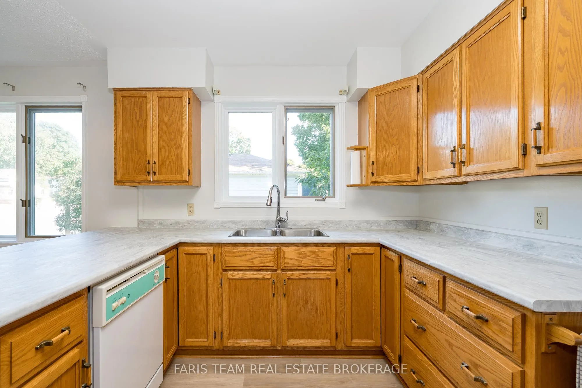 25 Bridle Road