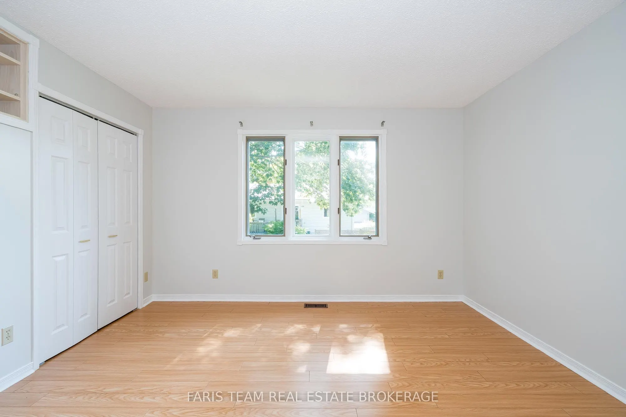 25 Bridle Road
