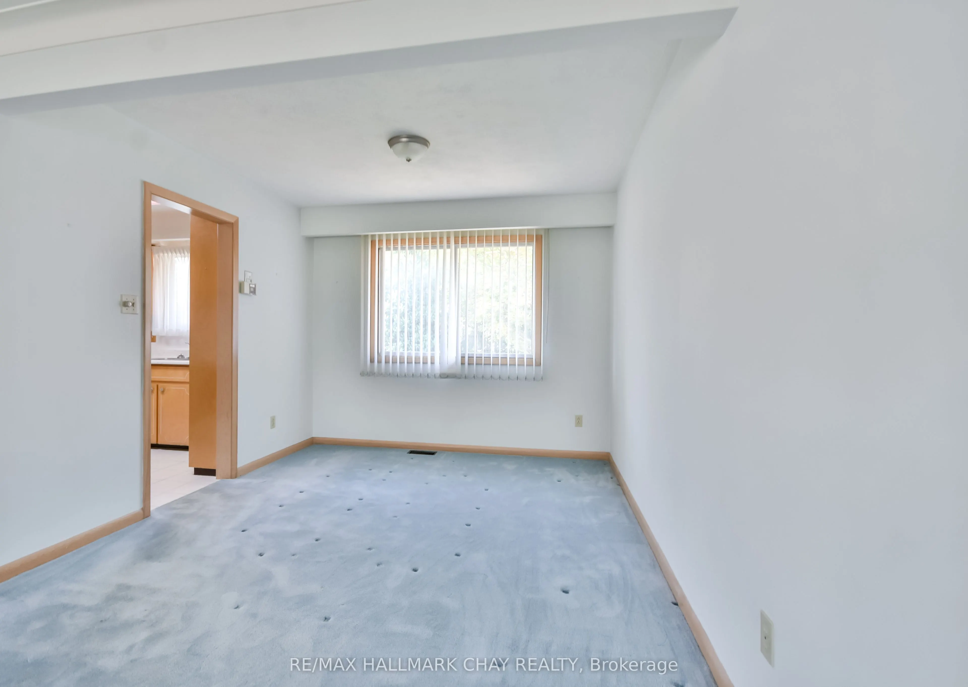 266 Grove Street E