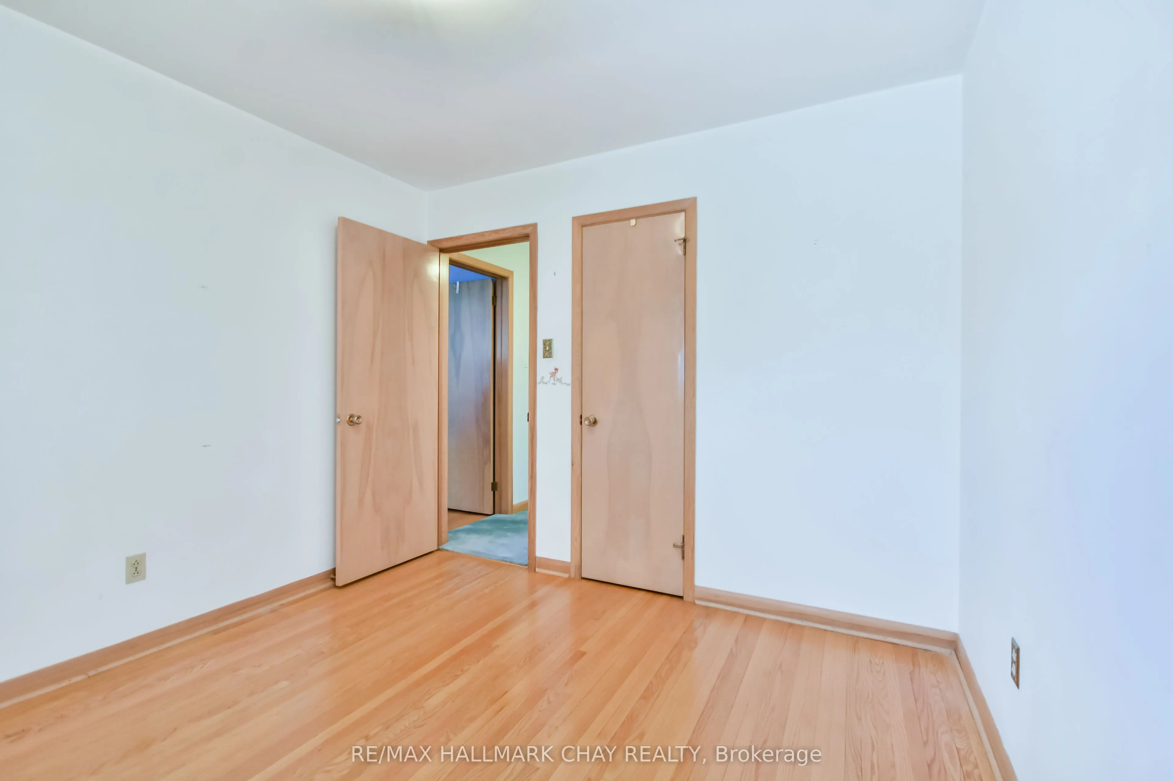266 Grove Street E