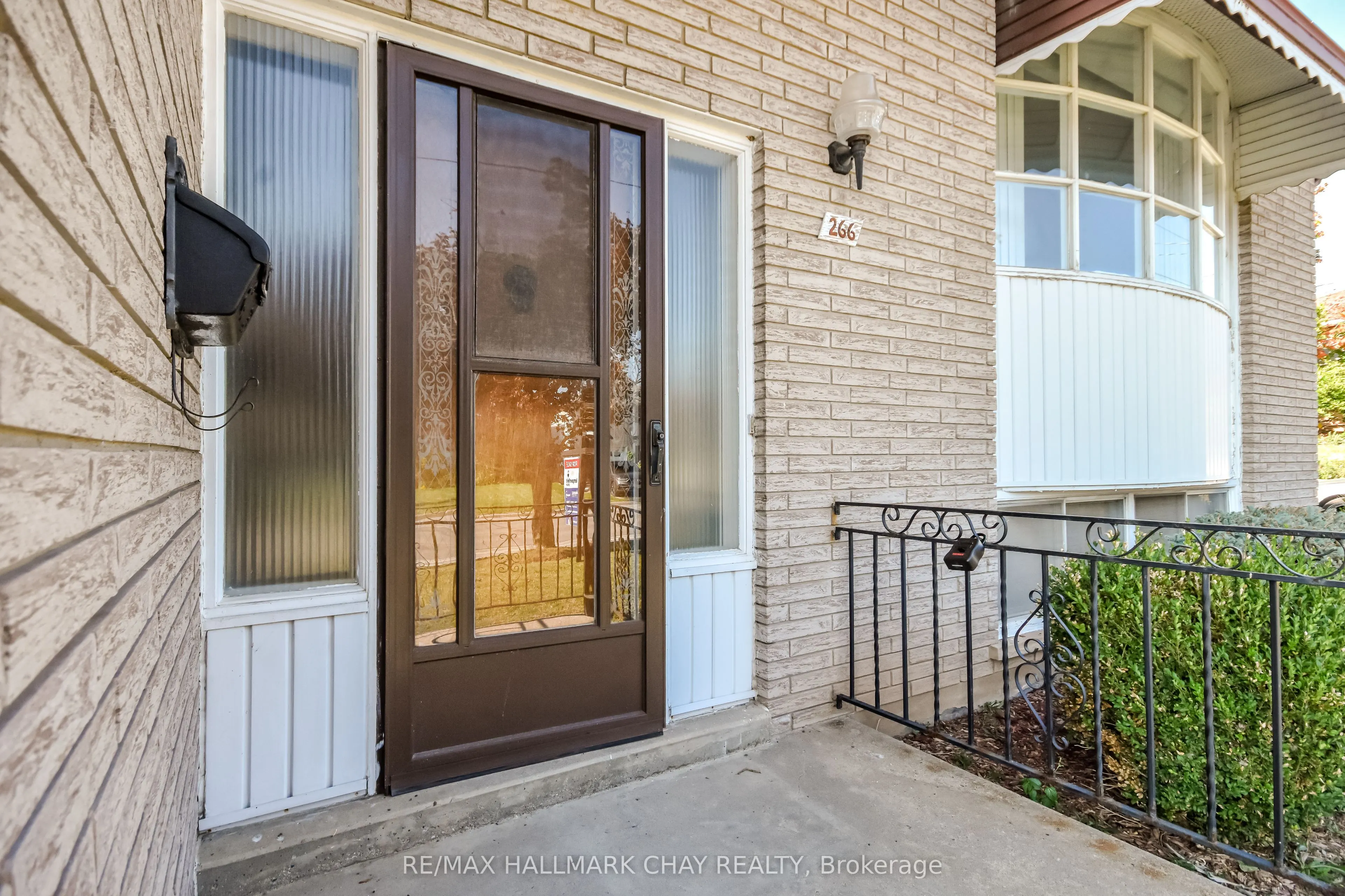 266 Grove Street E