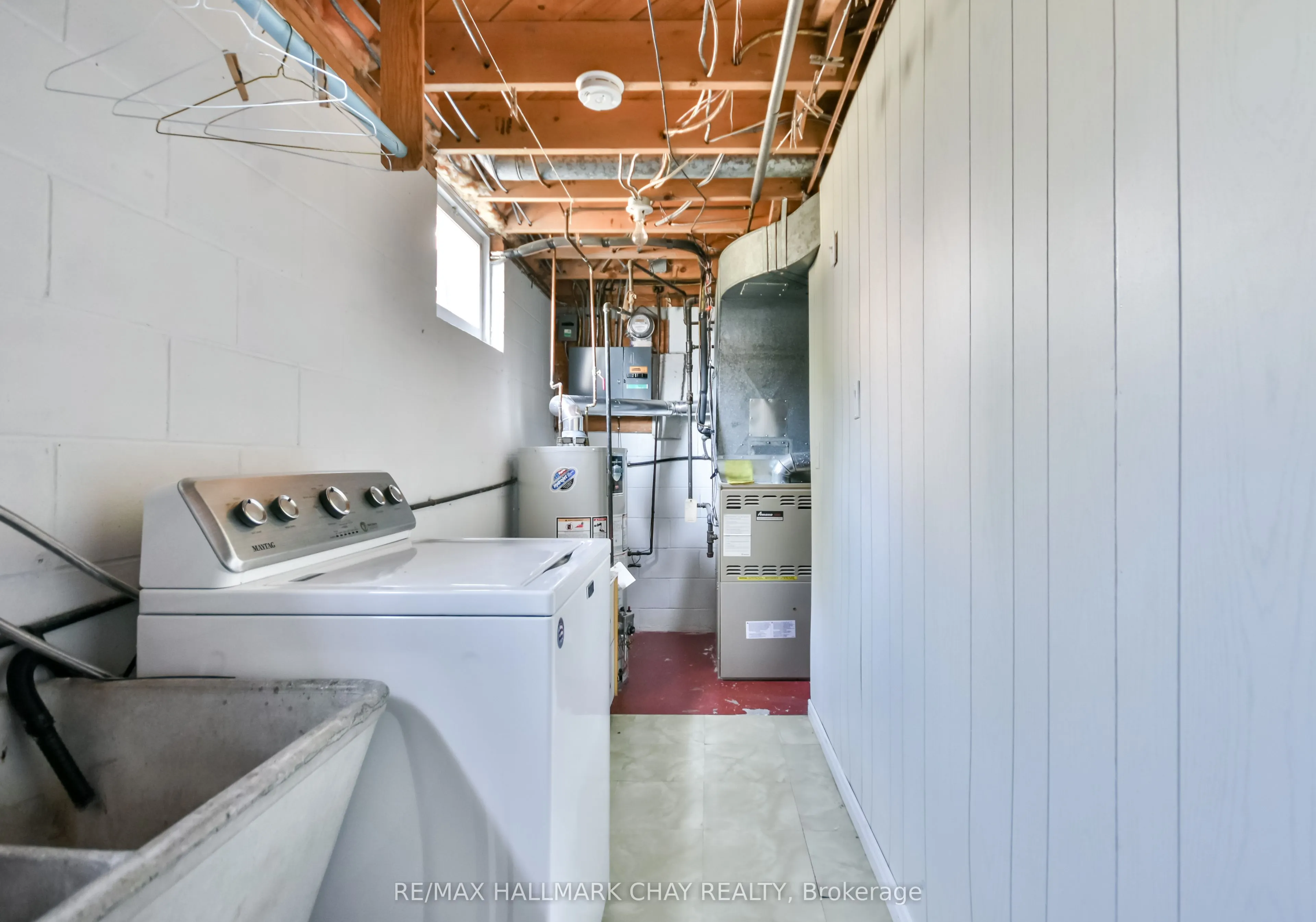 266 Grove Street E