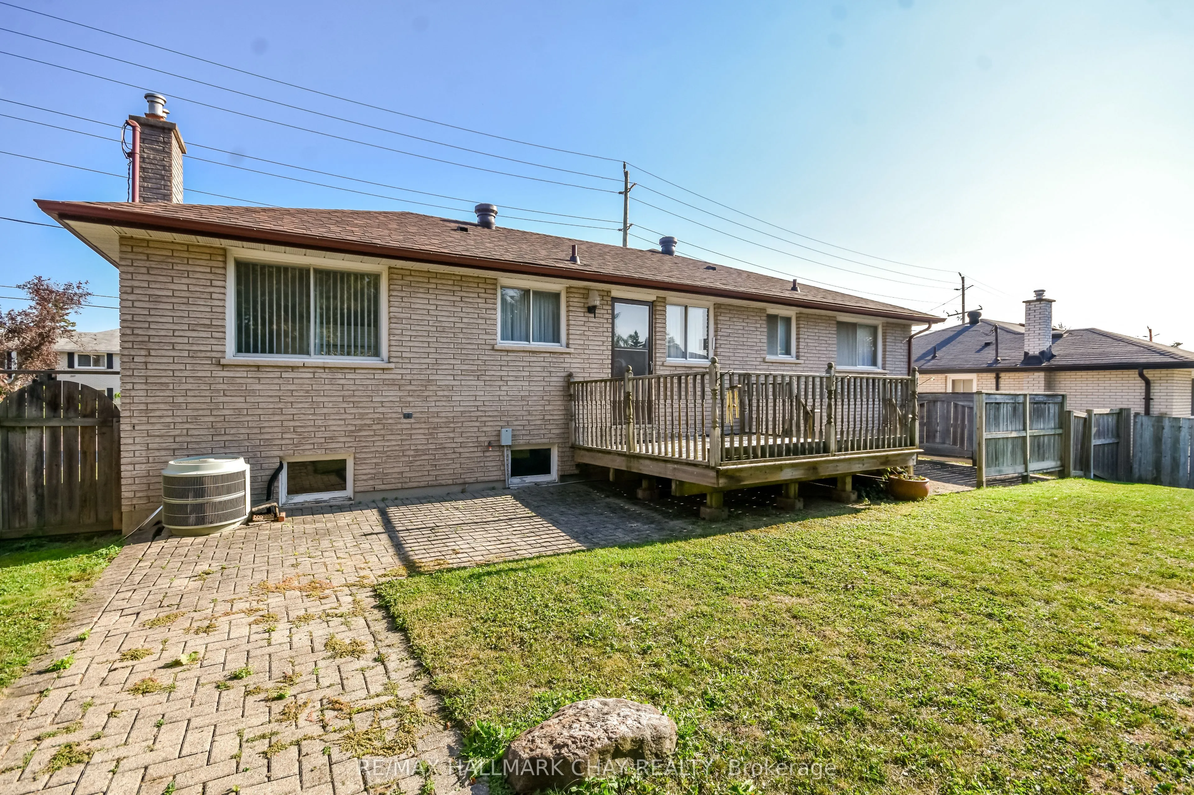 266 Grove Street E