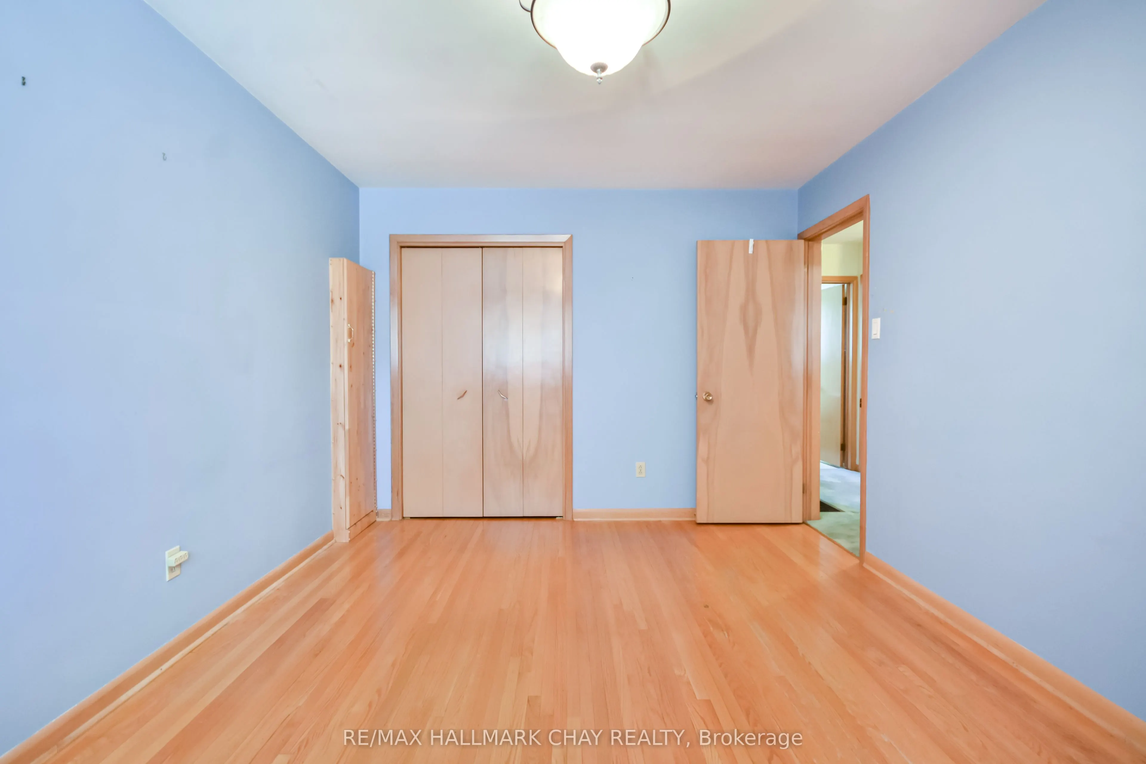 266 Grove Street E