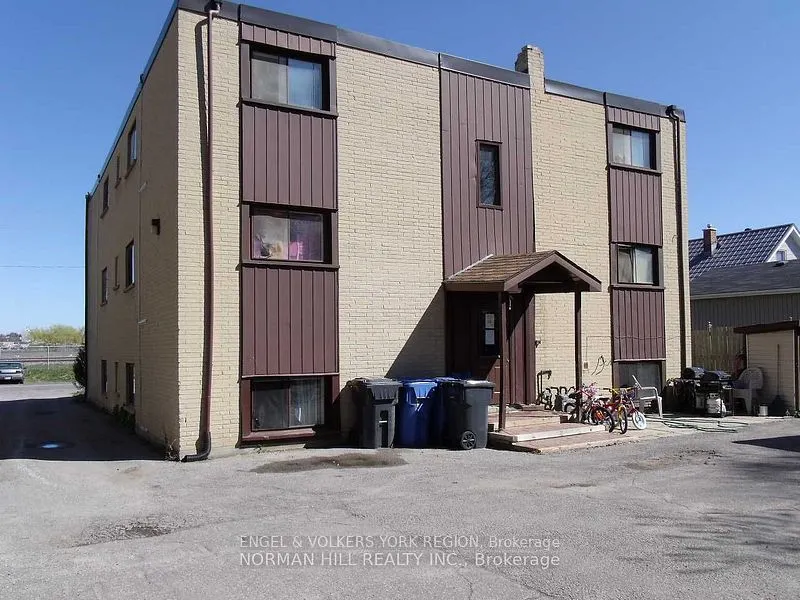 109 Gowan Street, #202