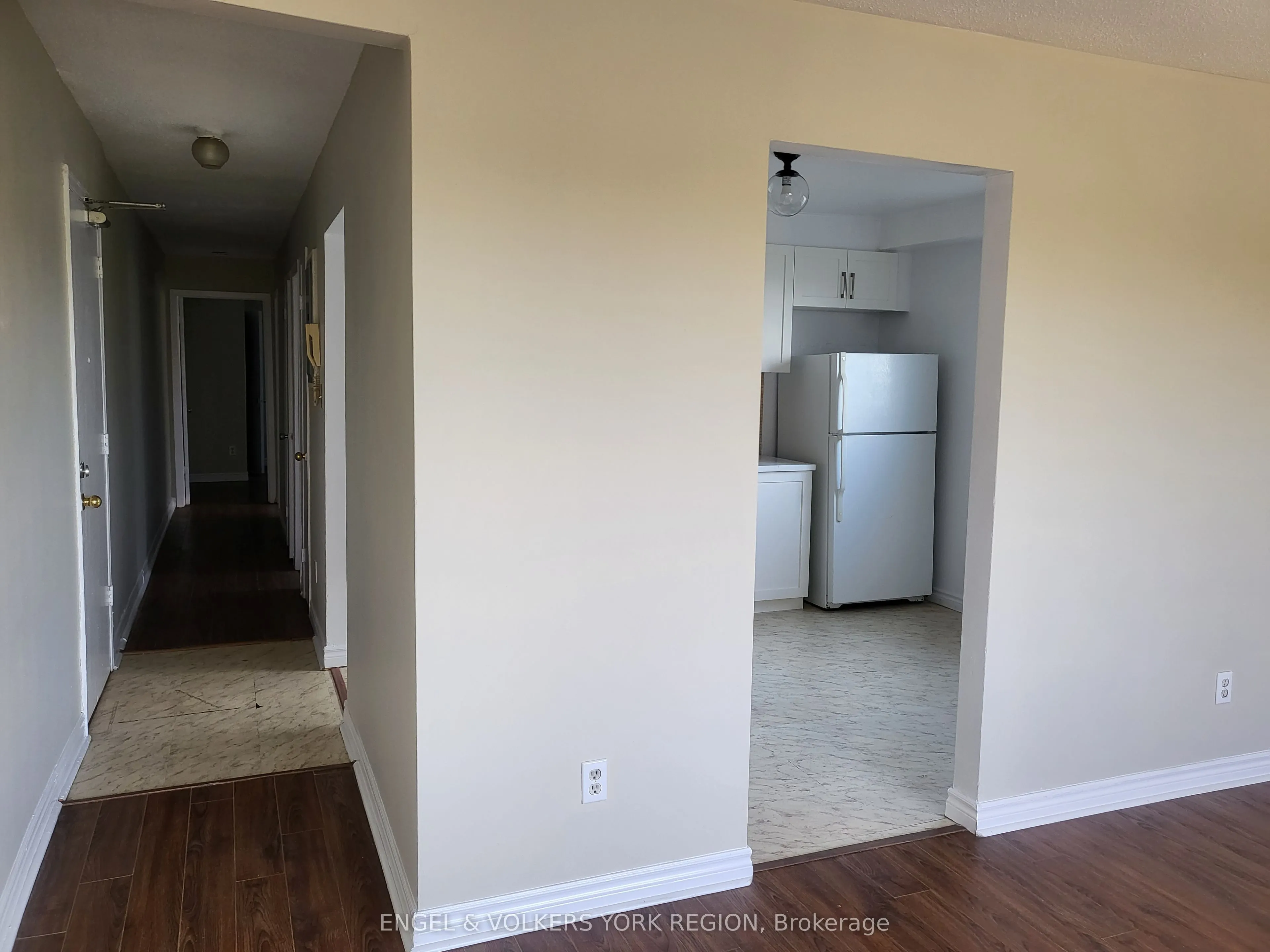 109 Gowan Street, #202