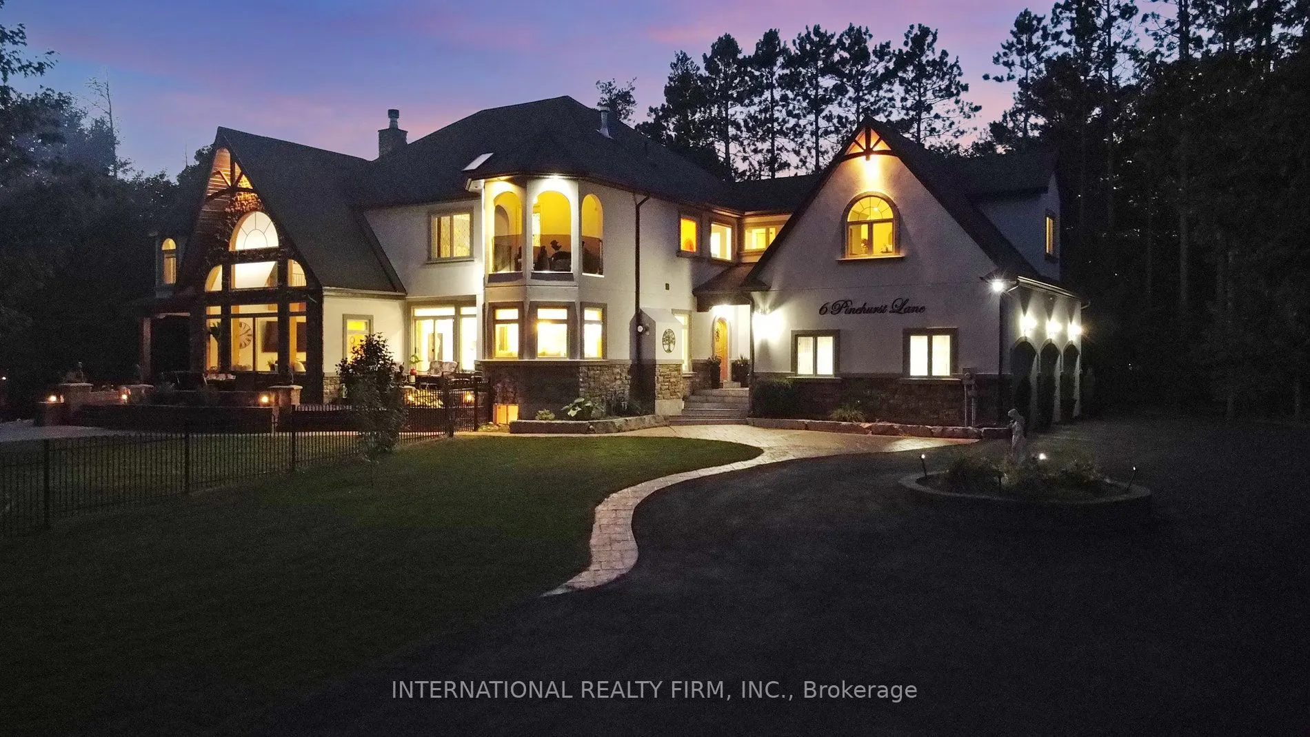 6 Pinehurst Lane