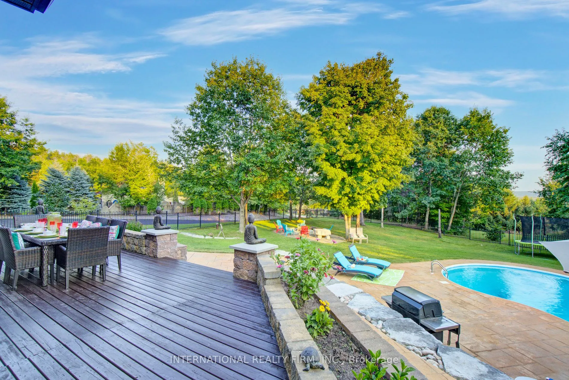 6 Pinehurst Lane