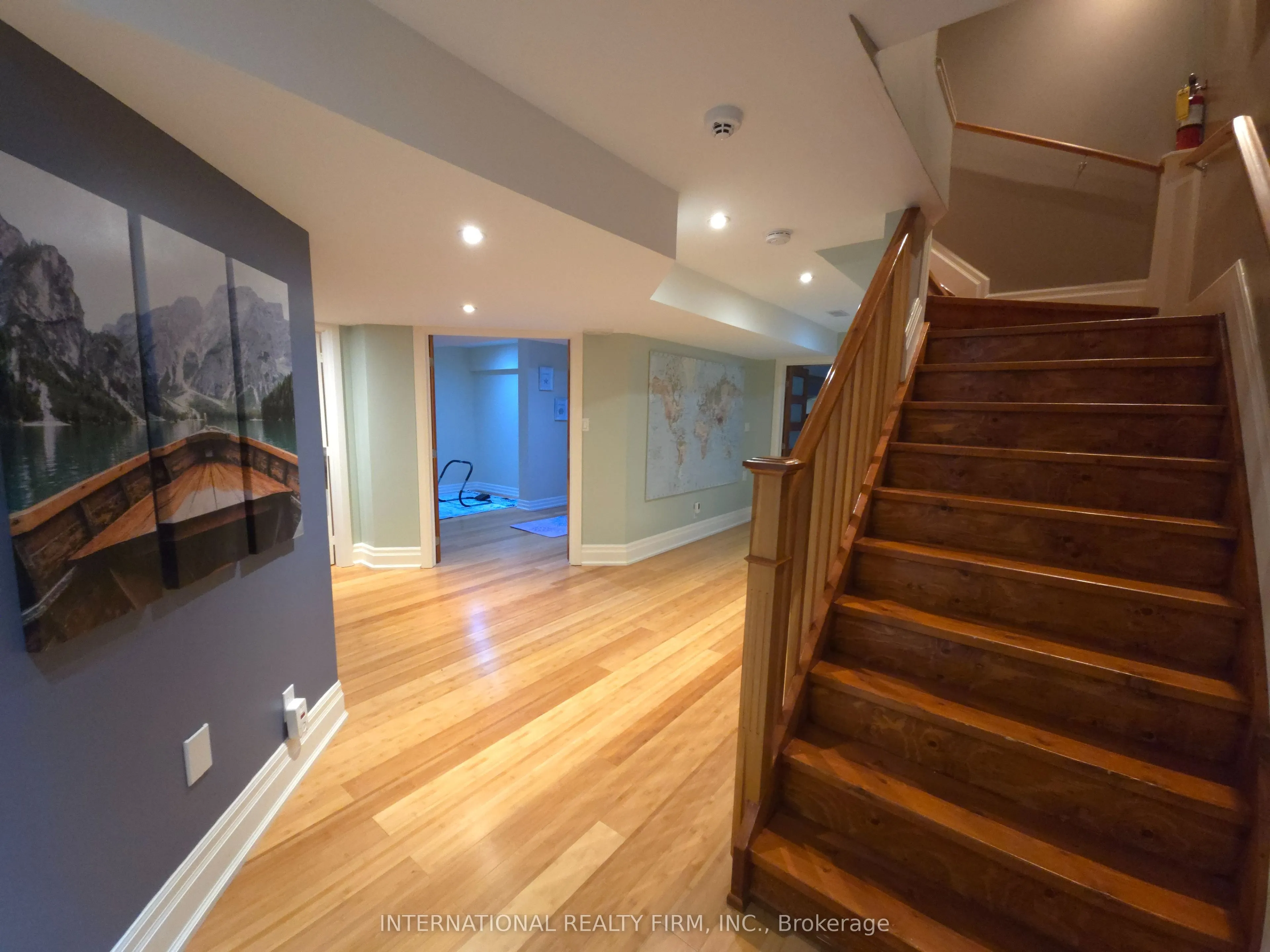 6 Pinehurst Lane