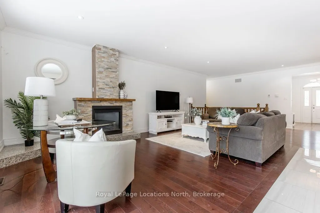 54 ROYAL BEECH Drive