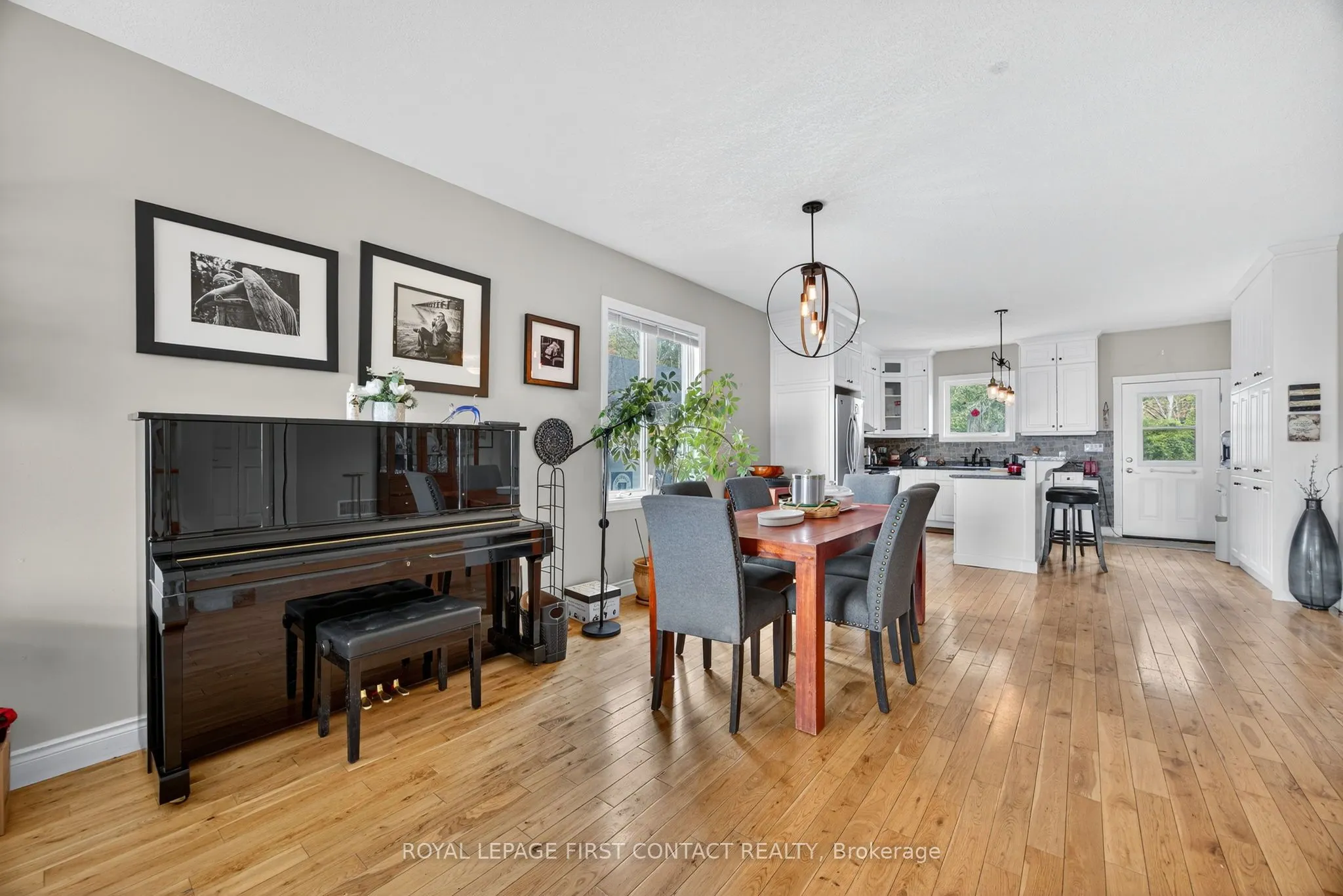 2258 Lakeshore Road E