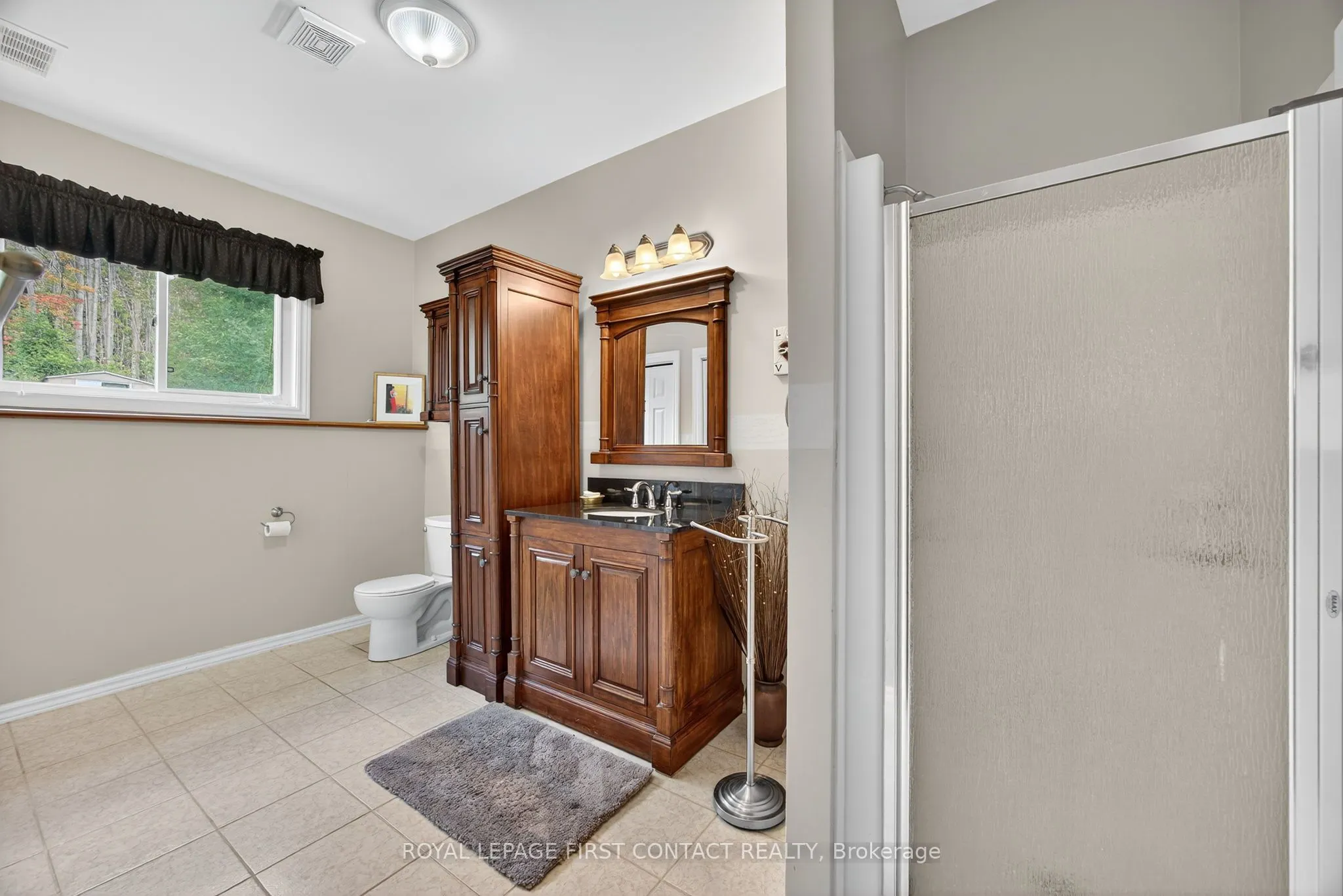 2258 Lakeshore Road E