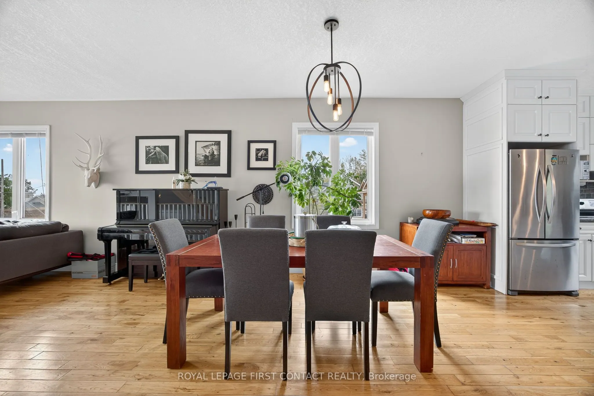 2258 Lakeshore Road E