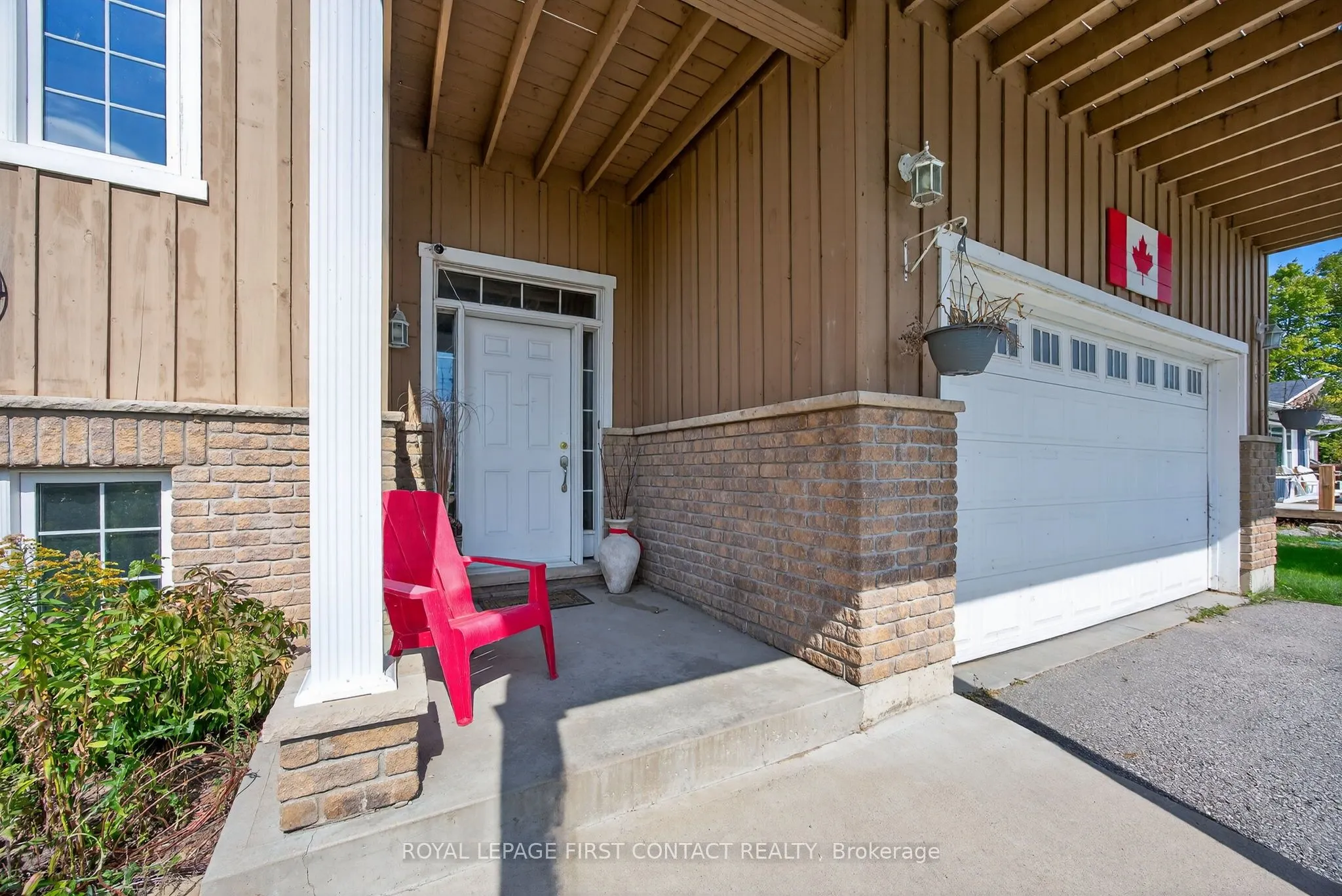 2258 Lakeshore Road E