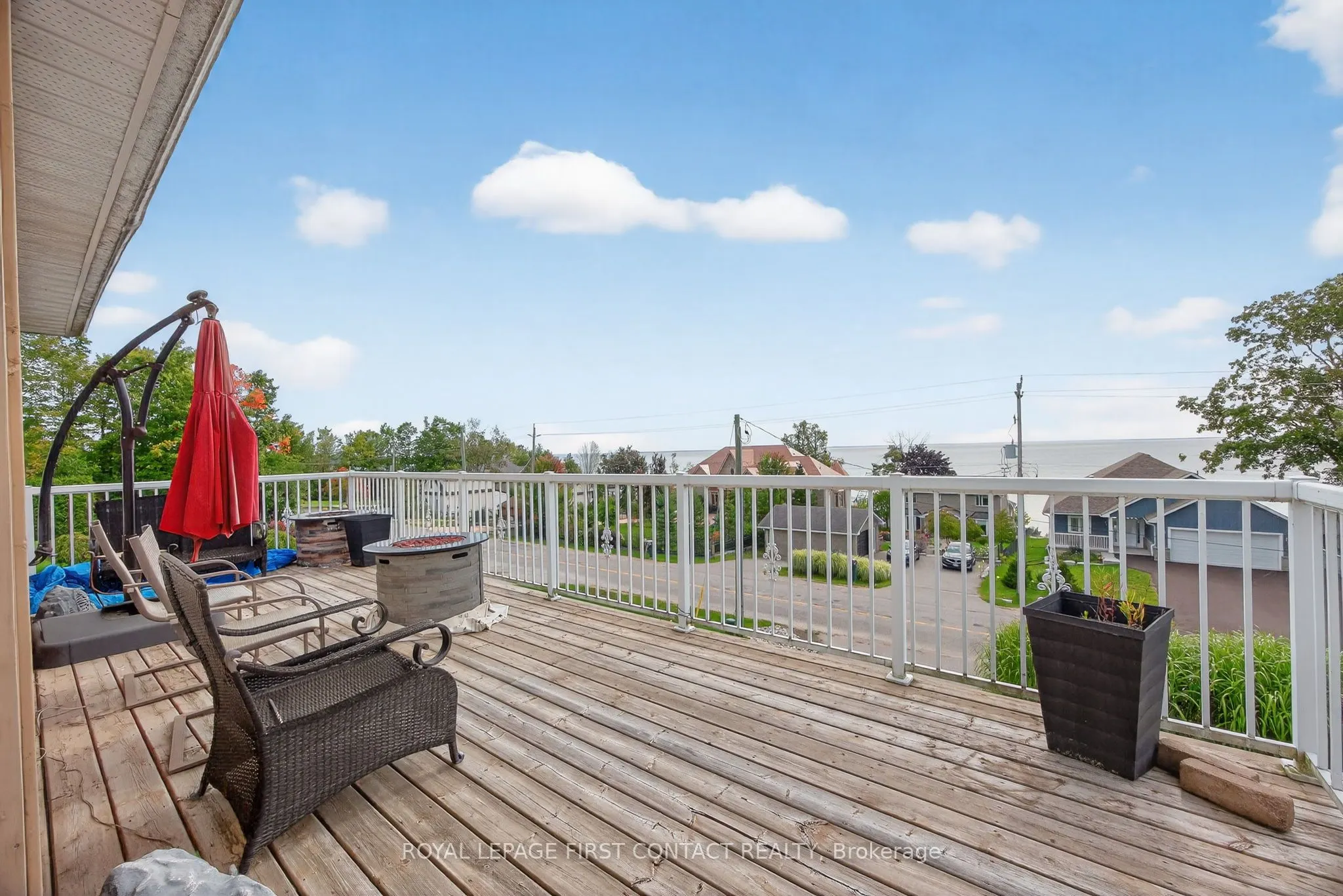 2258 Lakeshore Road E