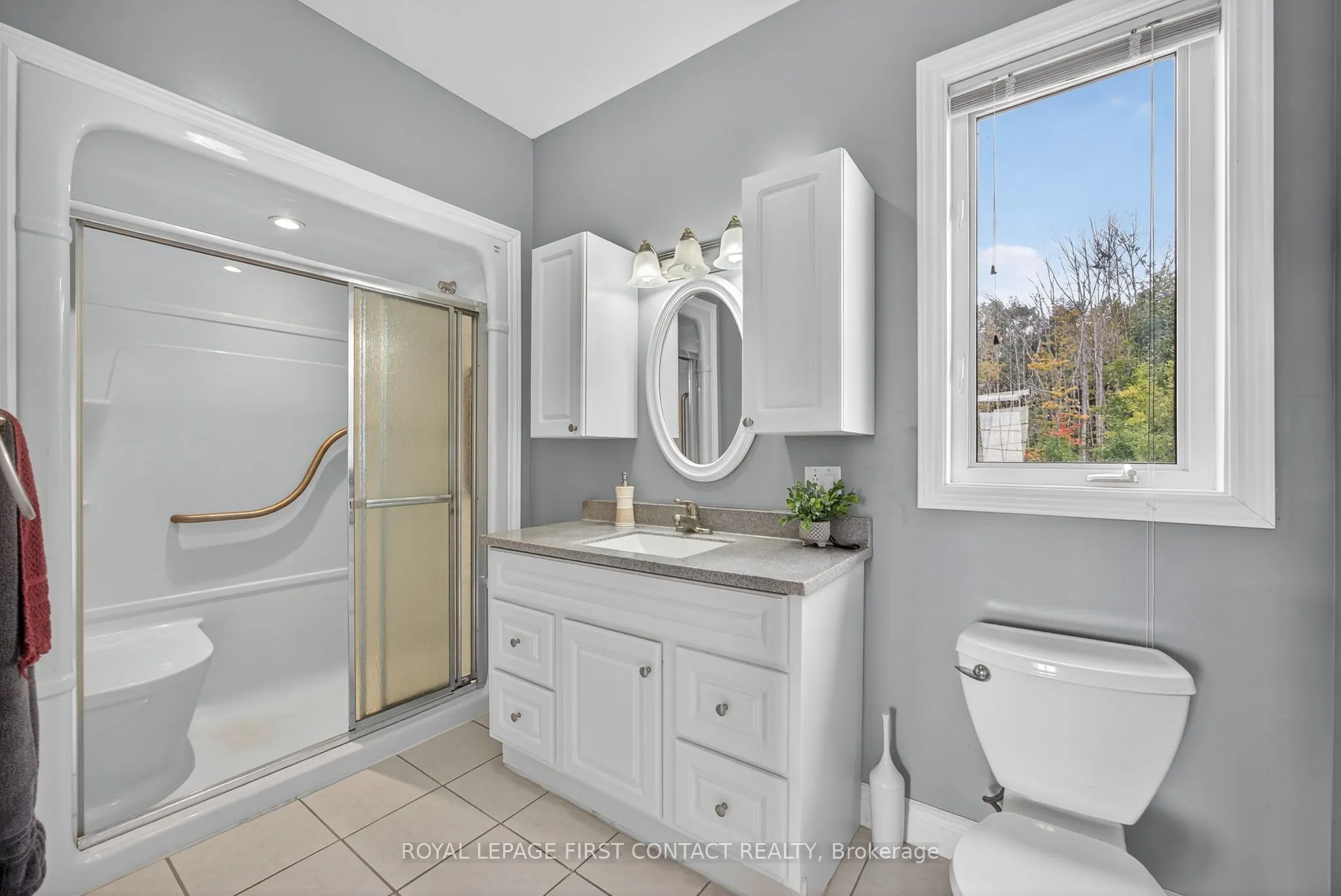 2258 Lakeshore Road E