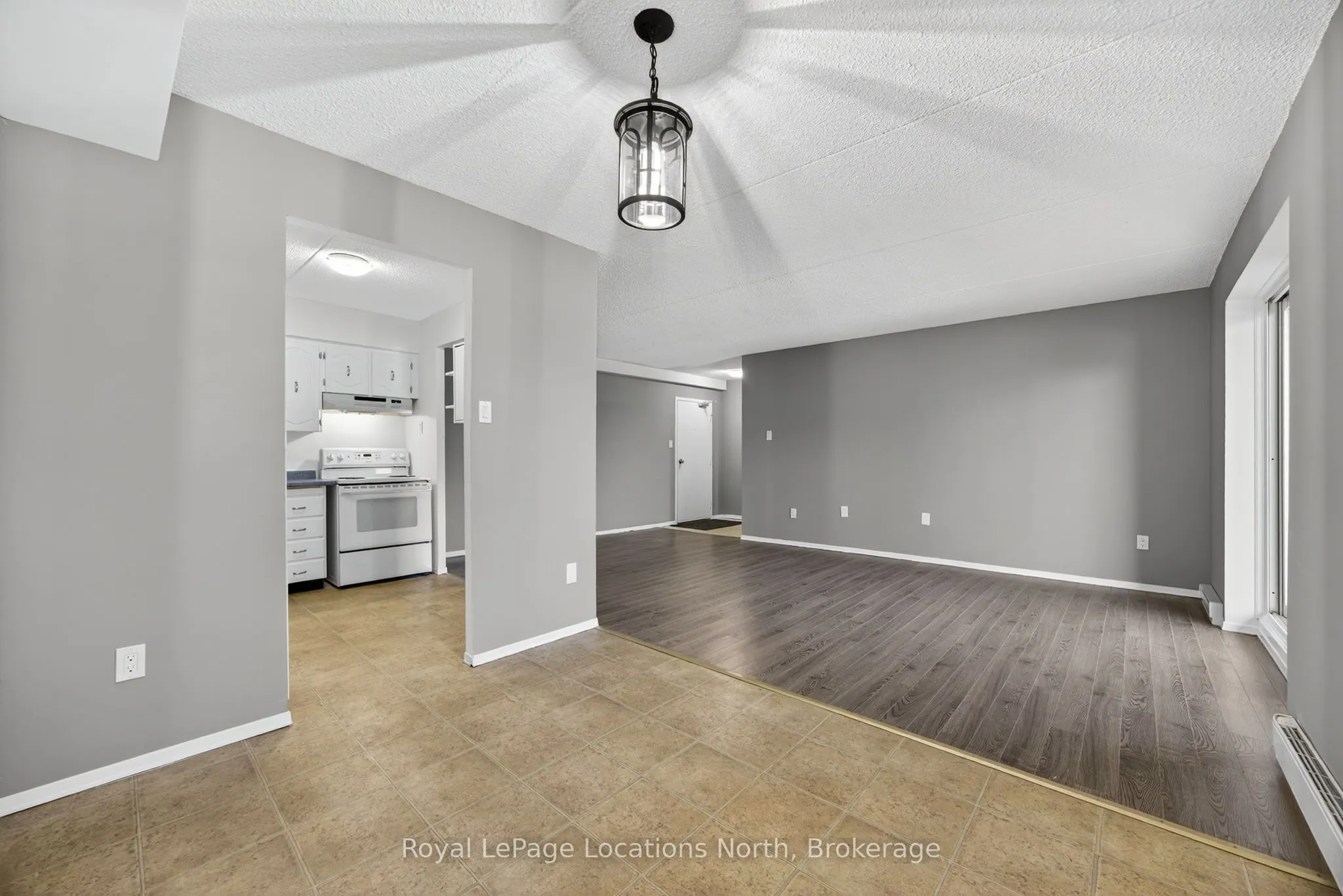 460 Ontario Street, #209