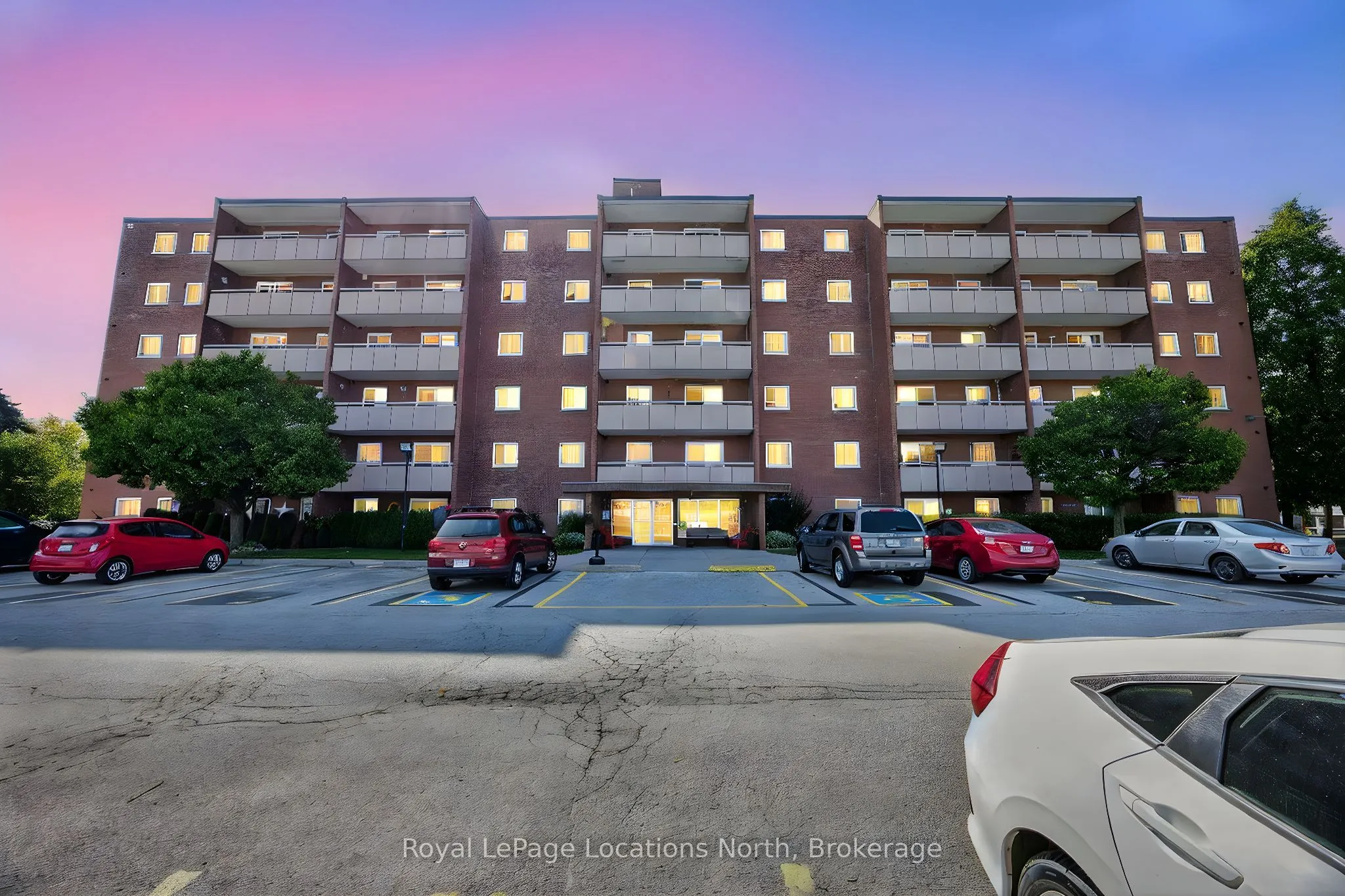 460 Ontario Street, #209