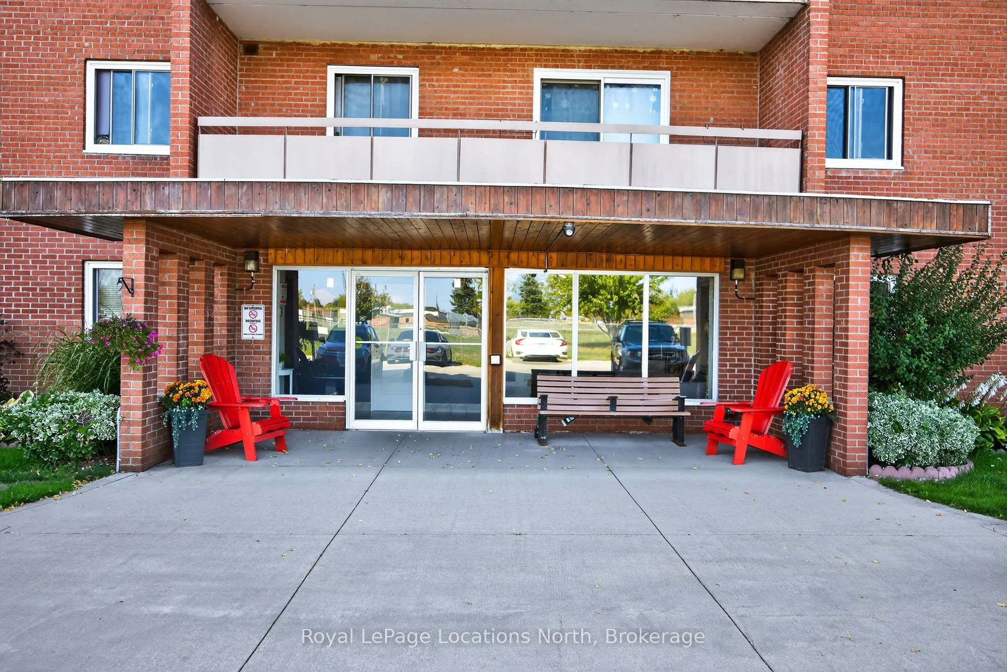 460 Ontario Street, #209