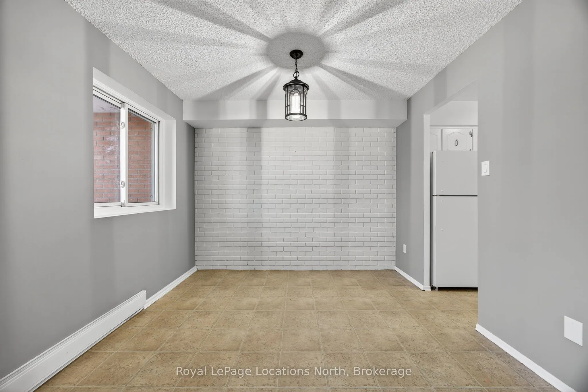 460 Ontario Street, #209
