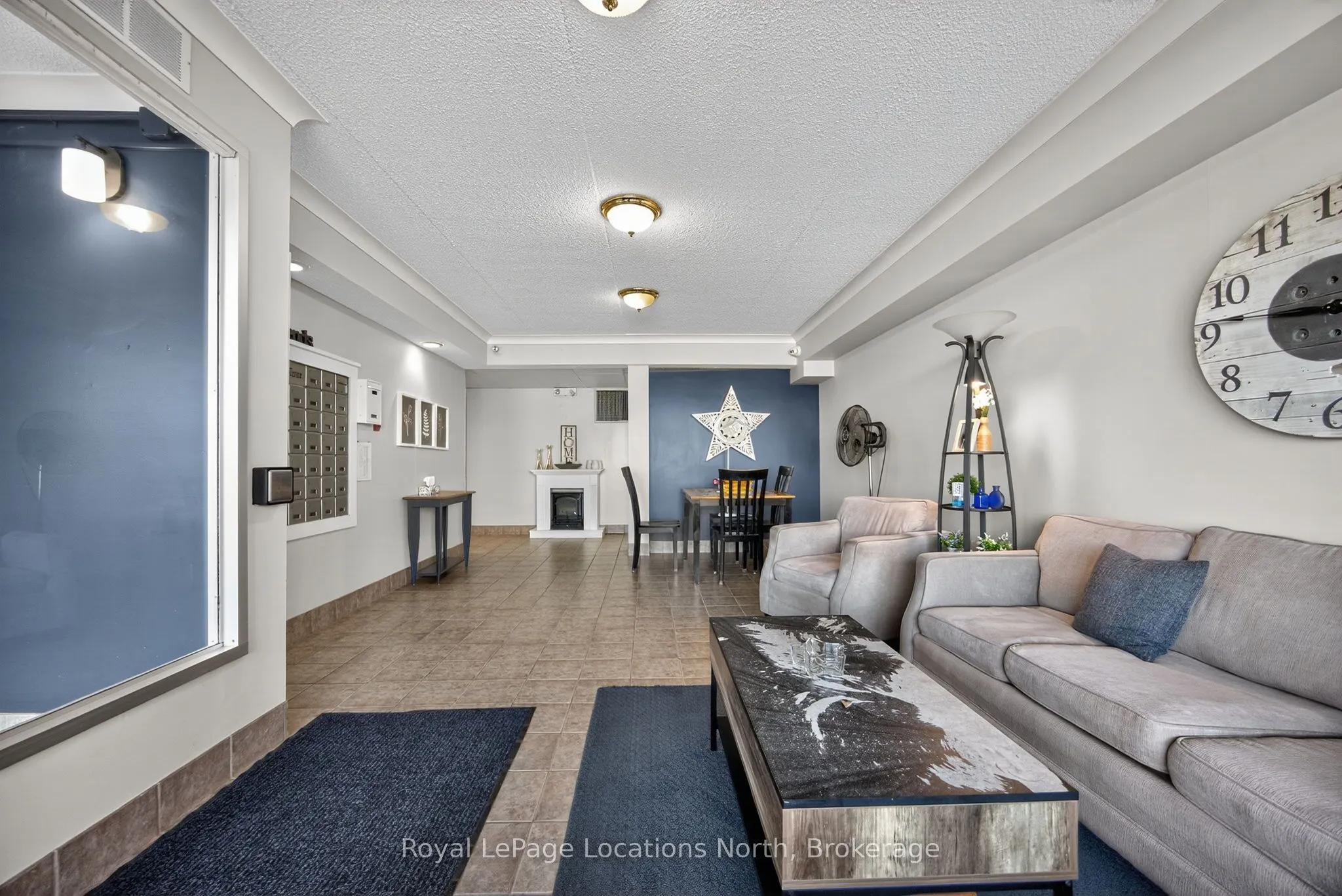 460 Ontario Street, #209
