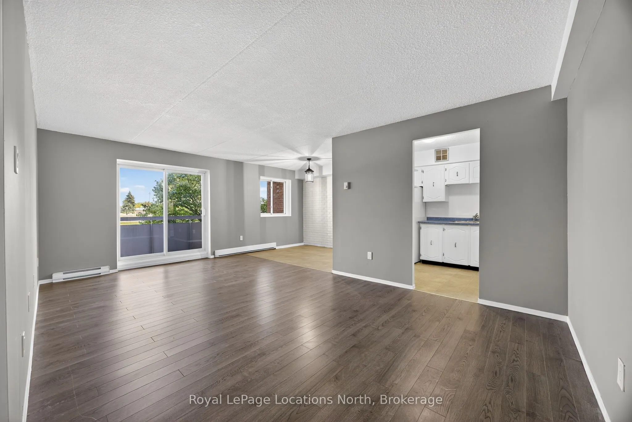 460 Ontario Street, #209
