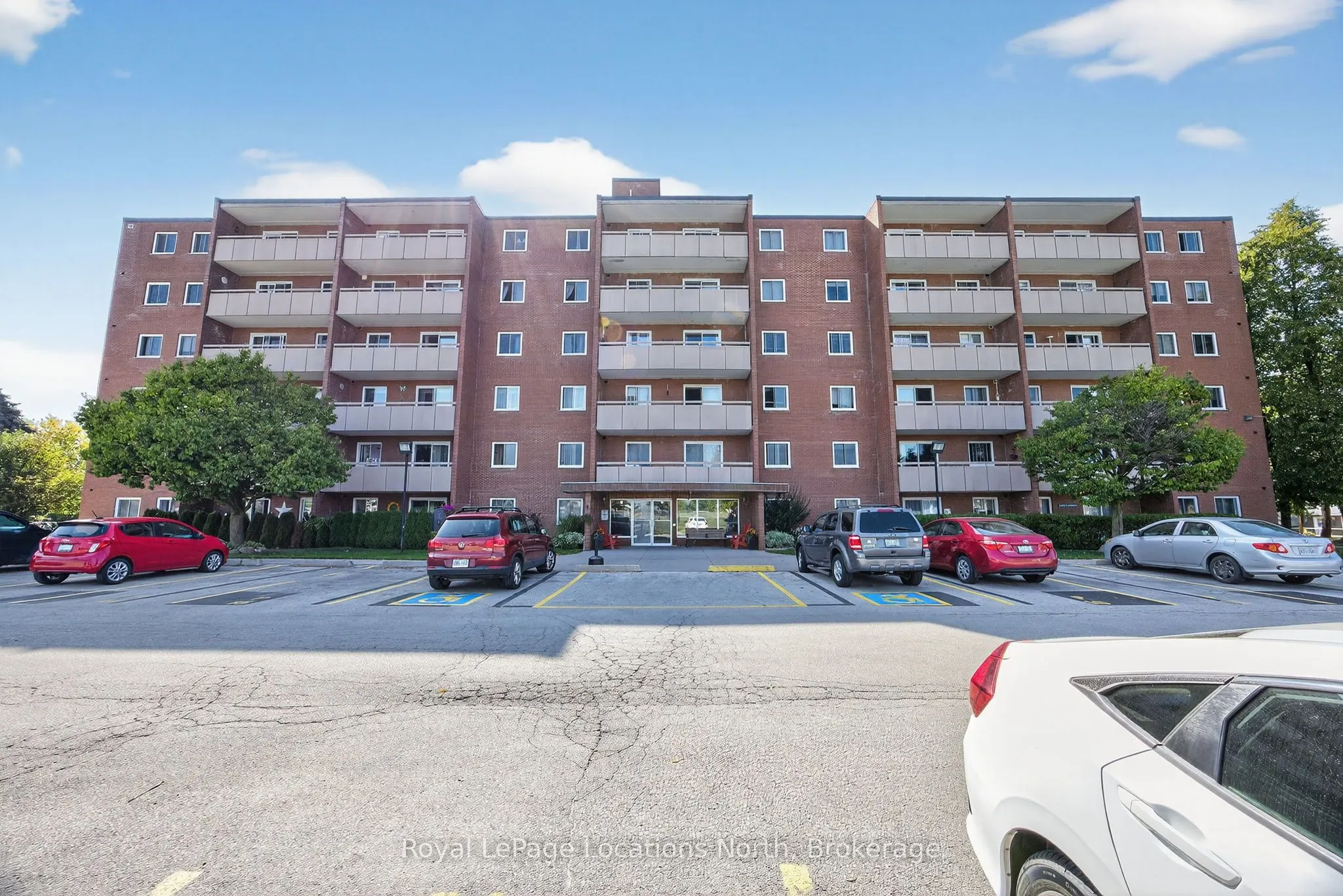 460 Ontario Street, #209