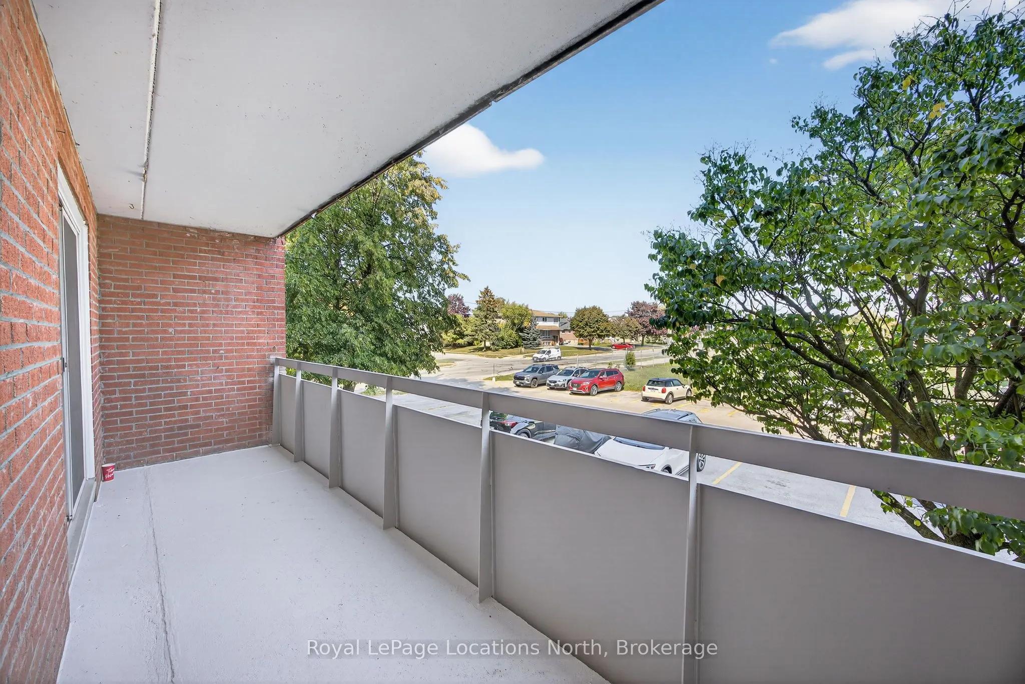460 Ontario Street, #209