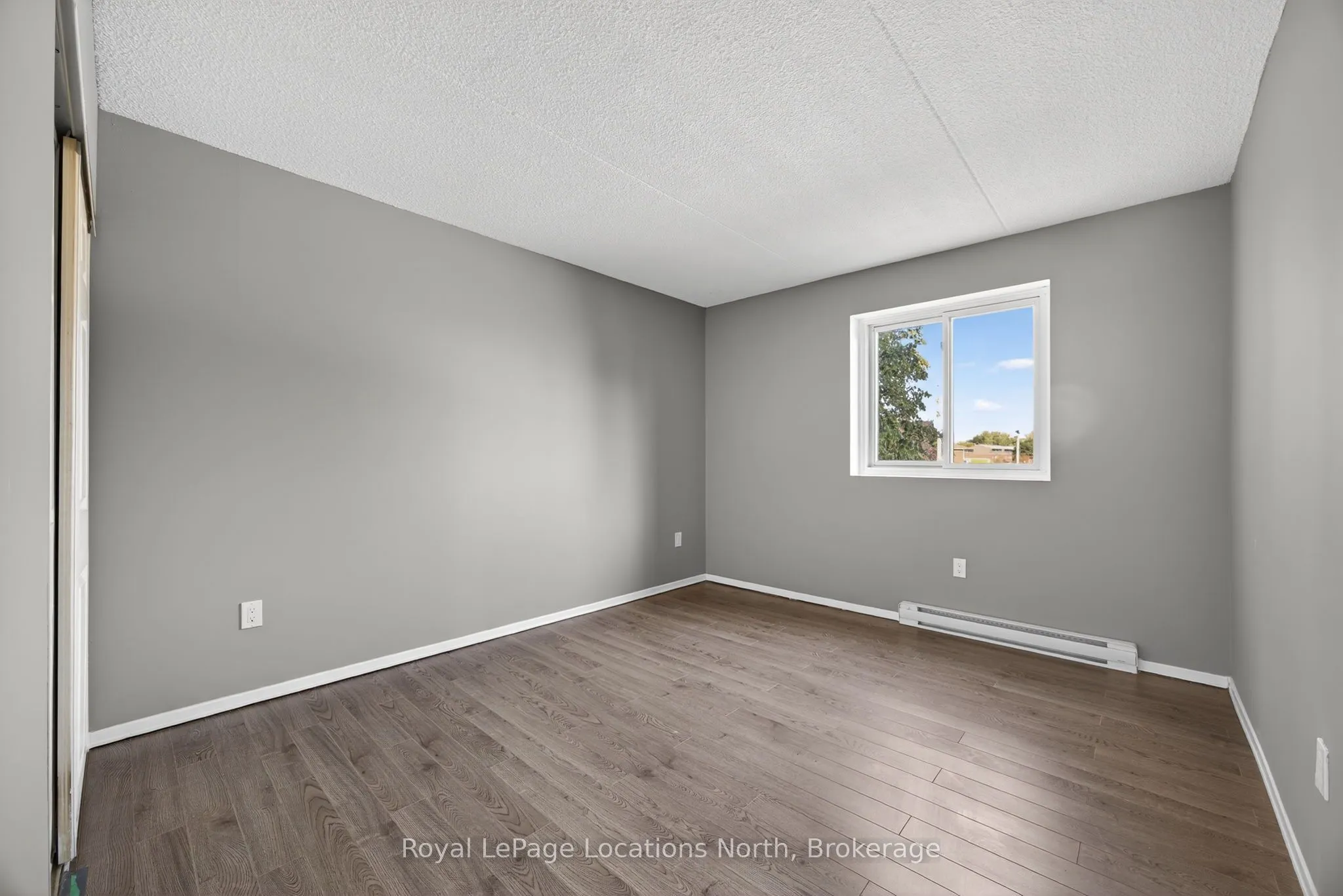460 Ontario Street, #209