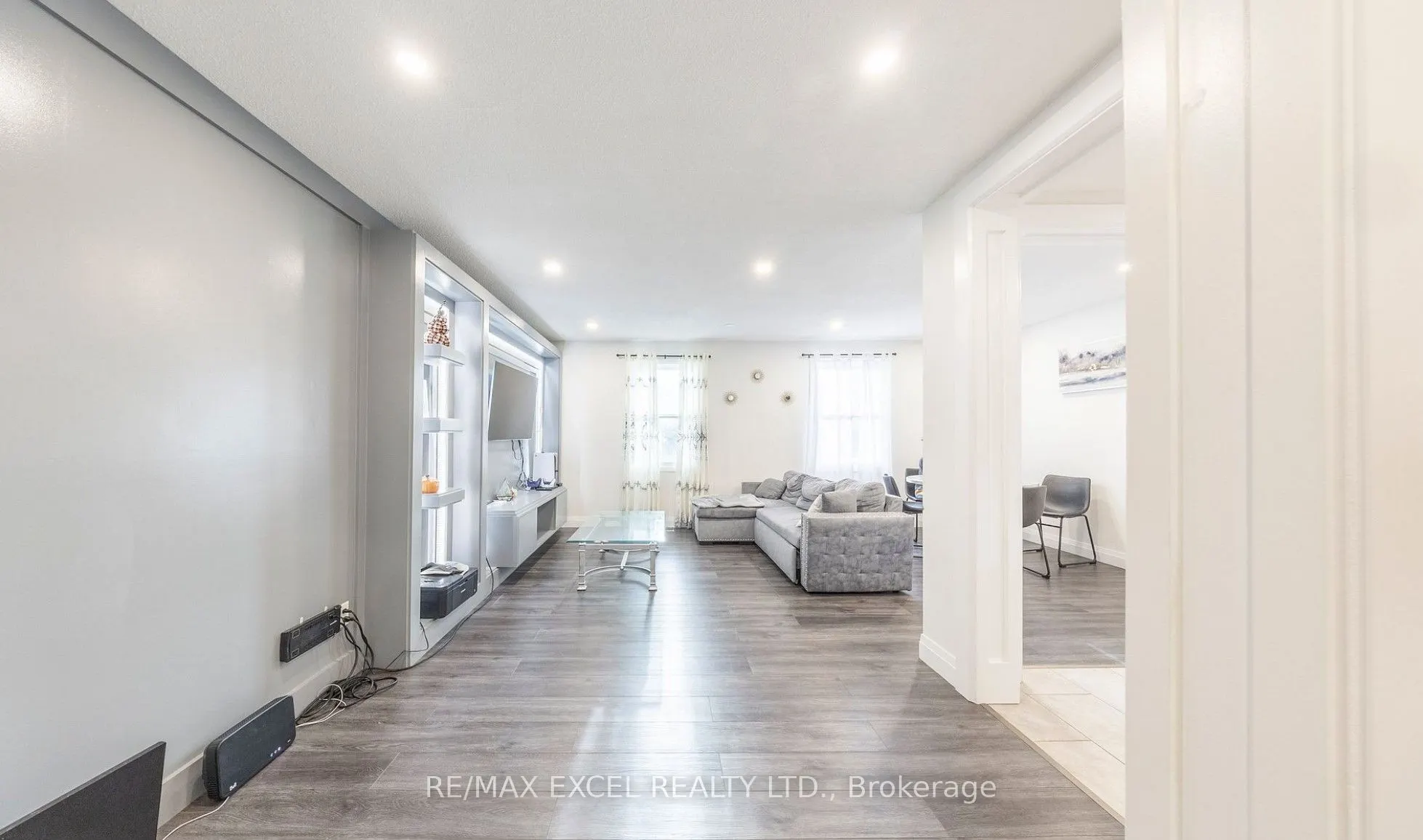 44 Oren Boulevard