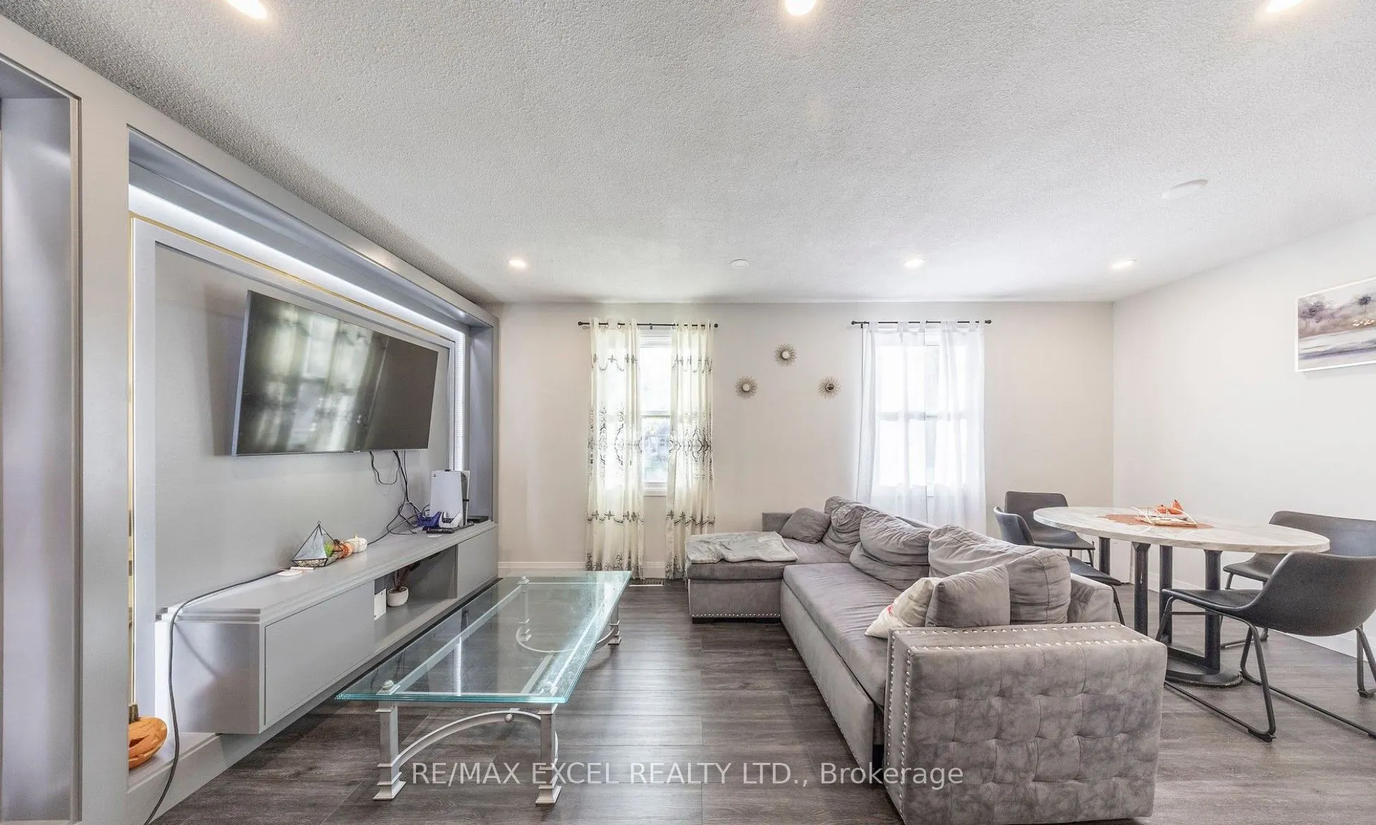 44 Oren Boulevard